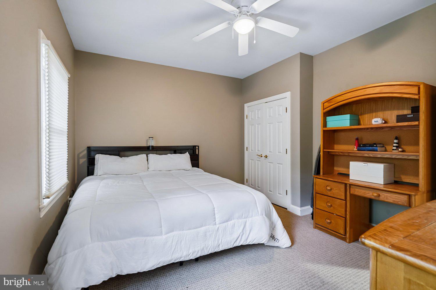 RIVERBEND KNOLLS - Residential