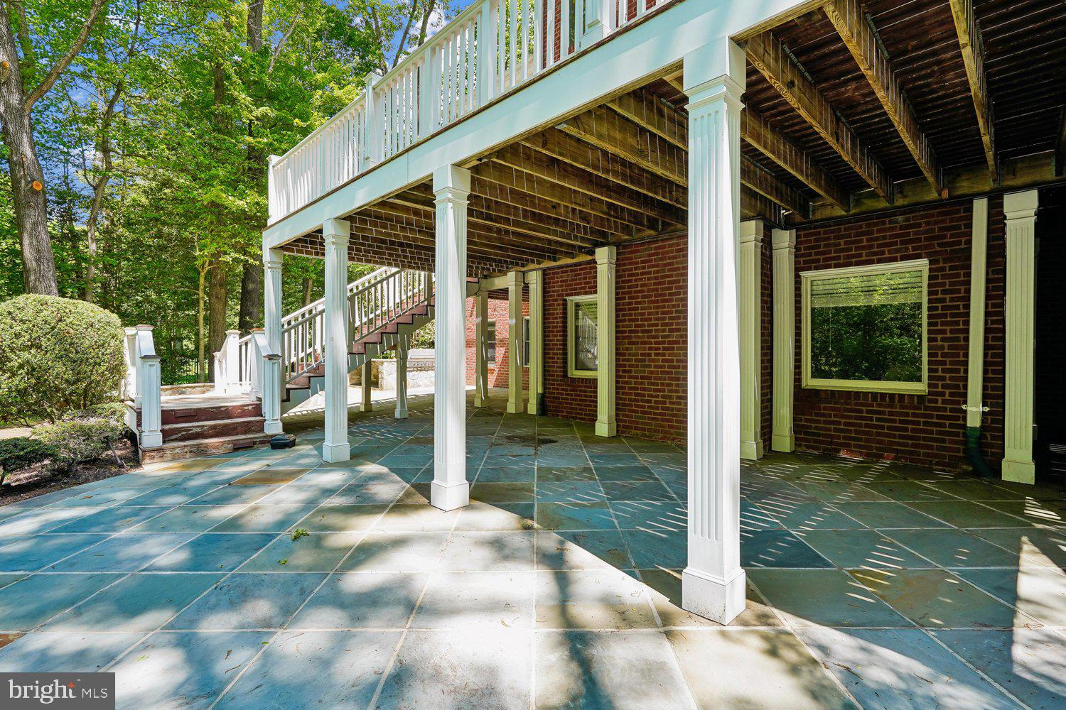 RIVERBEND KNOLLS - Residential