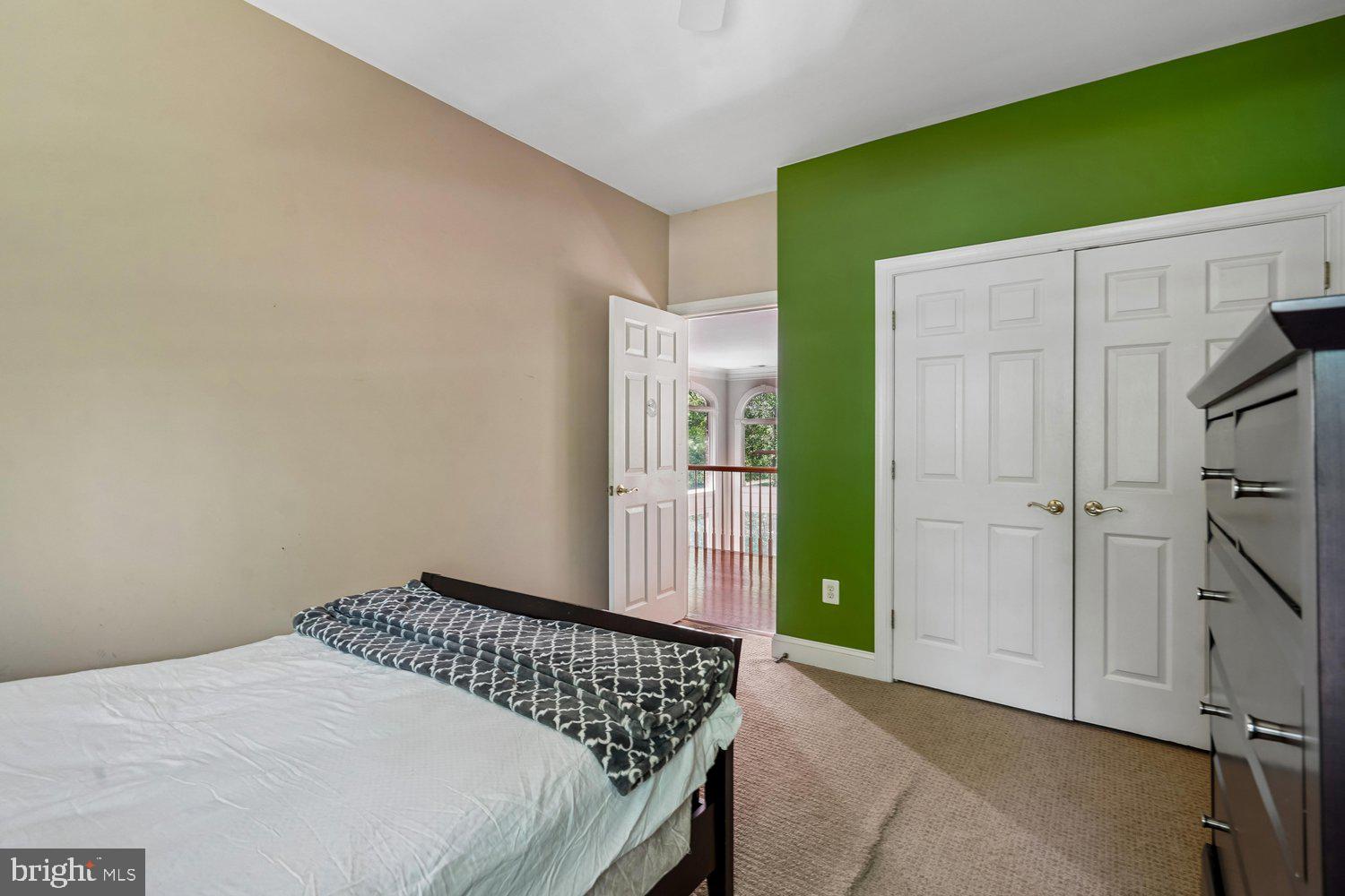 RIVERBEND KNOLLS - Residential