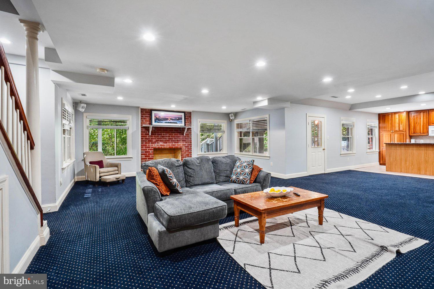 RIVERBEND KNOLLS - Residential