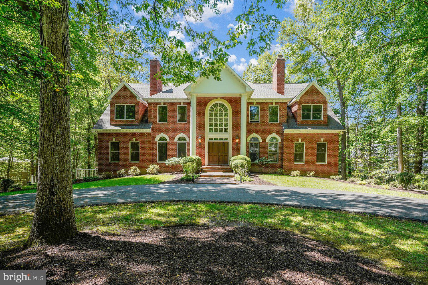 RIVERBEND KNOLLS - Residential