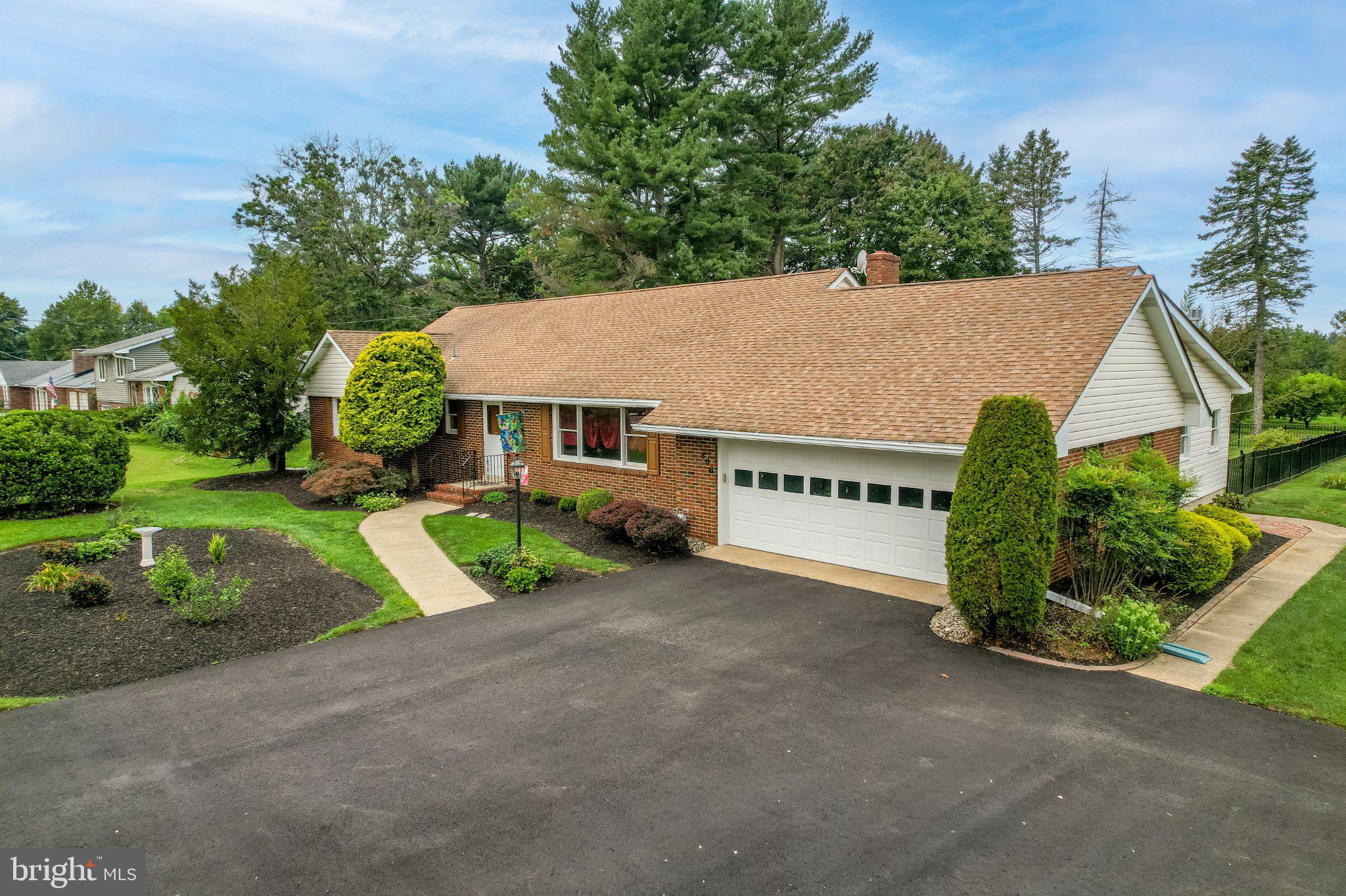 806 LAMBS ROAD