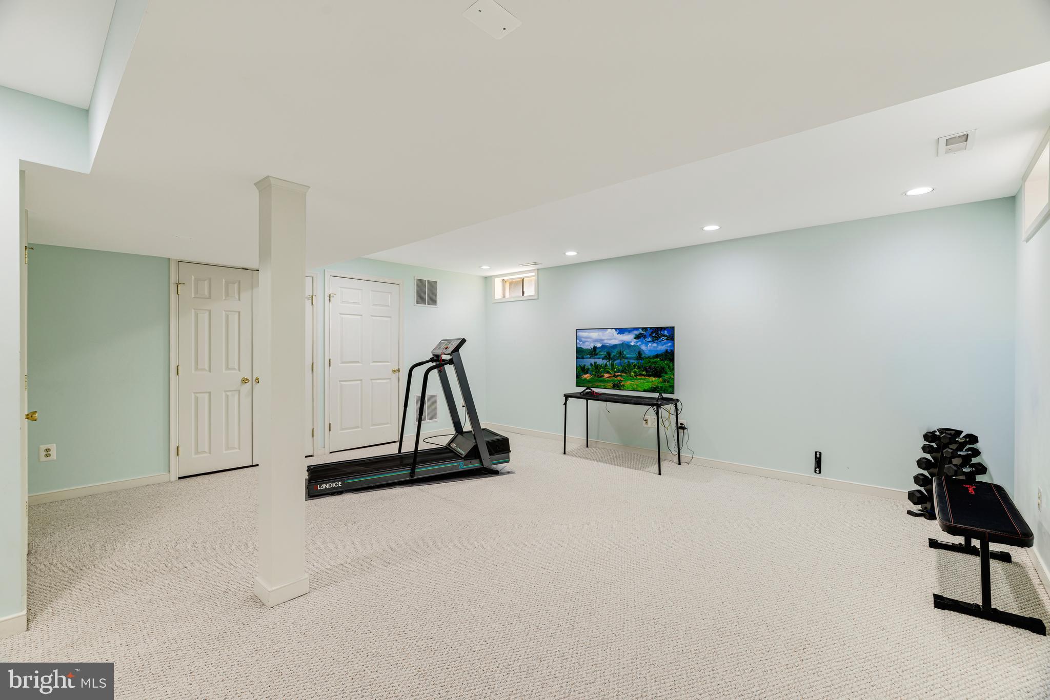 HASTINGS HUNT - Residential