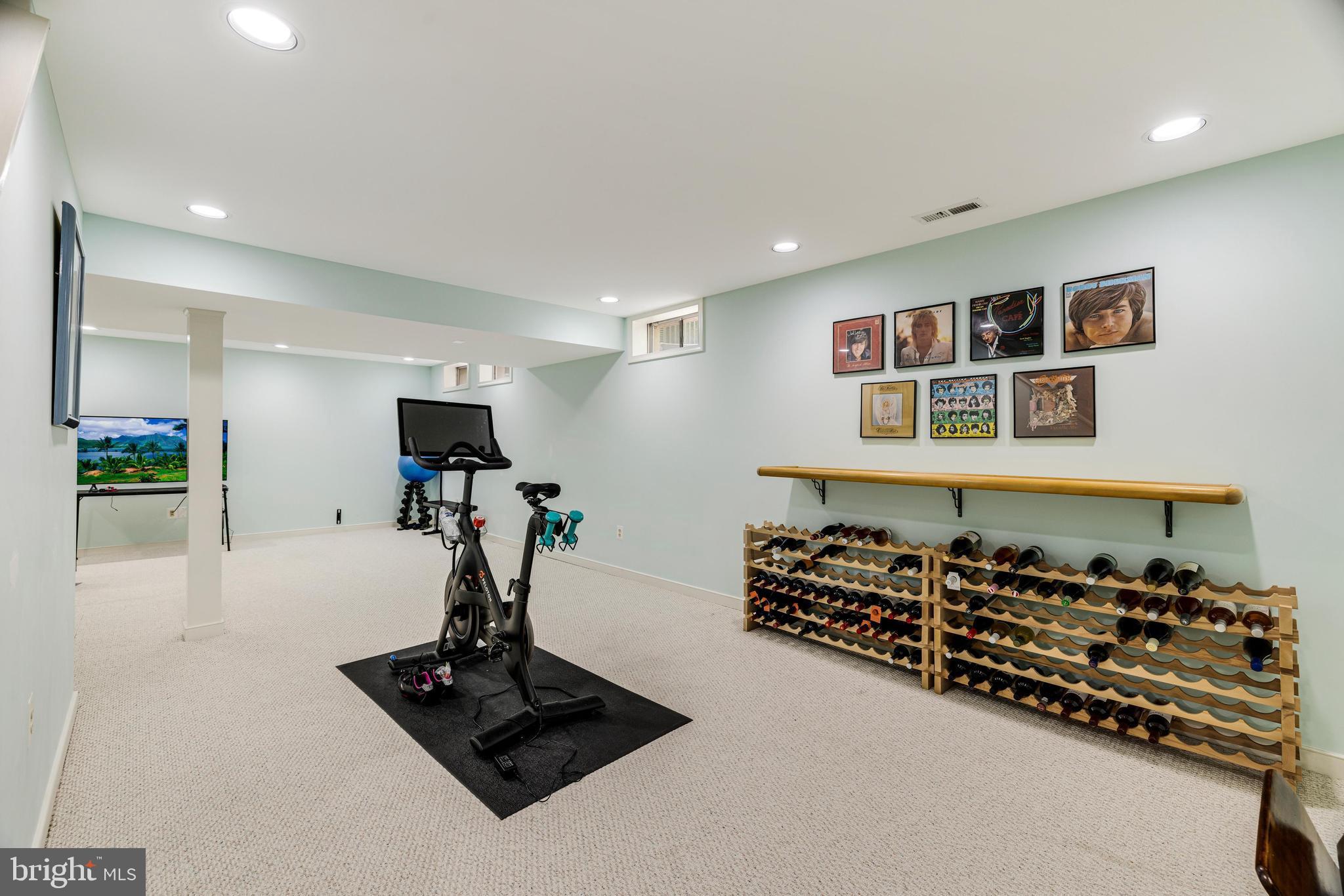 HASTINGS HUNT - Residential