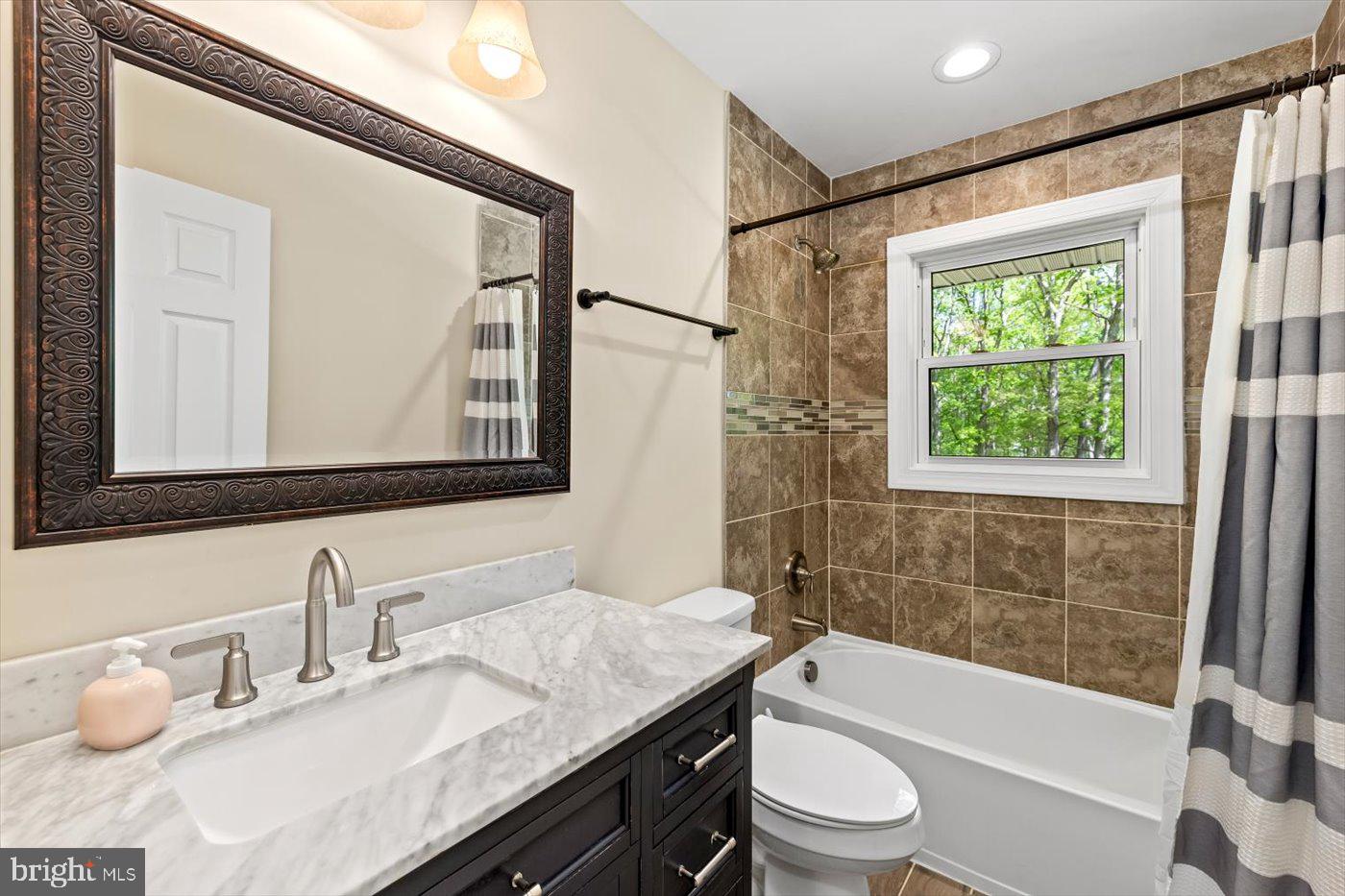 ARTILLERY RIDGE - Residential