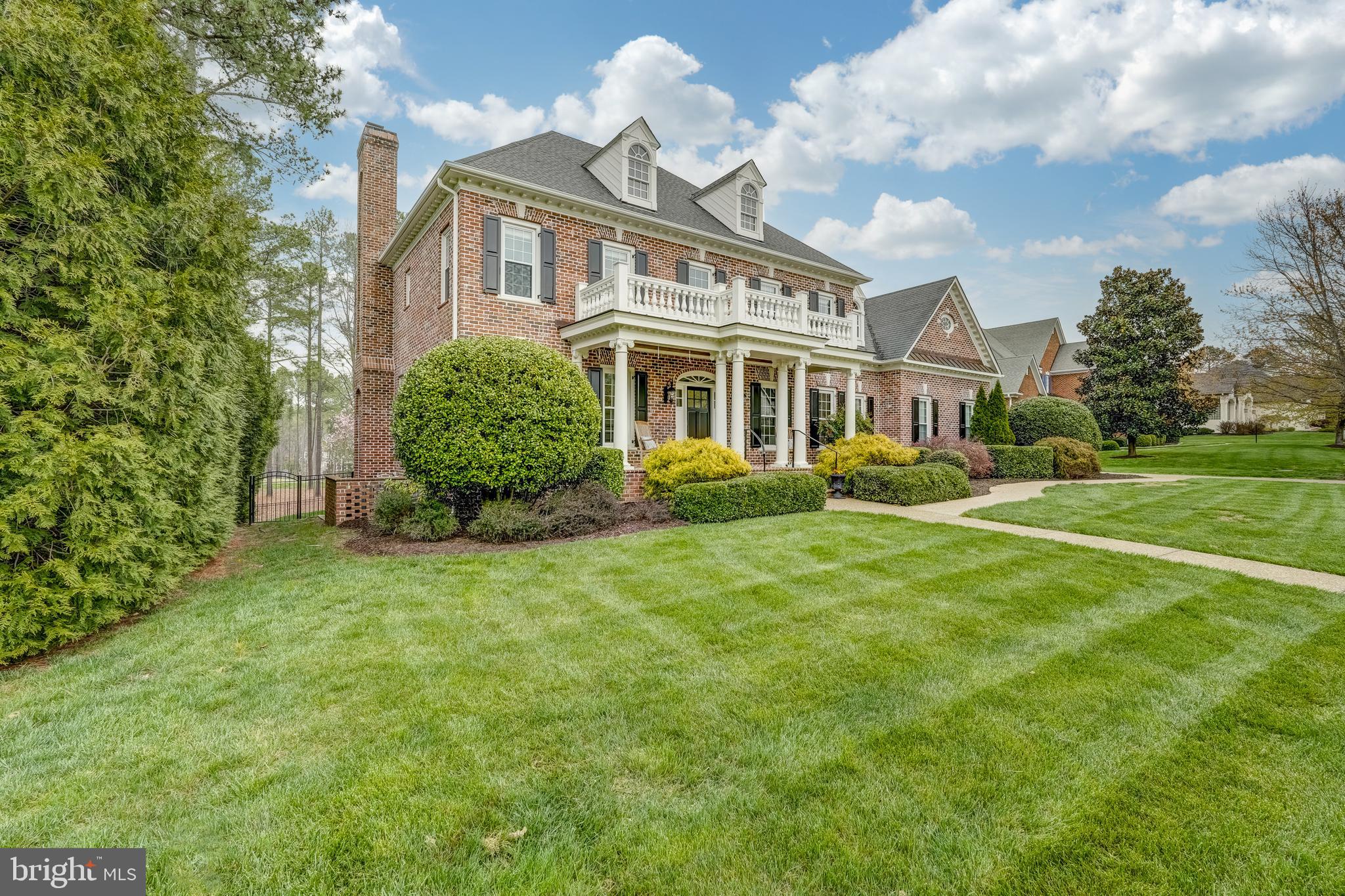 FOUNDERS BRIDGE - Residential