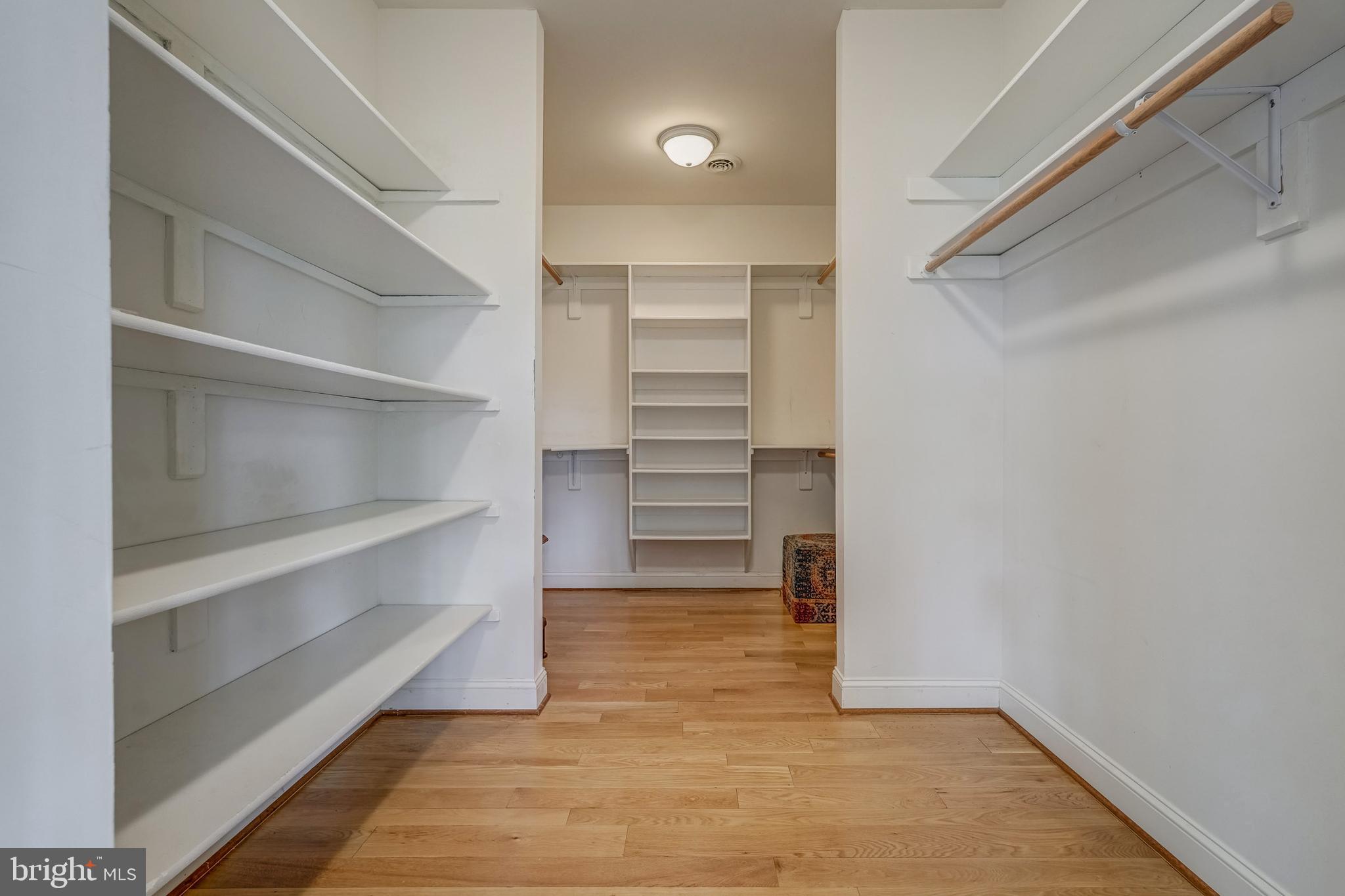 FOUNDERS BRIDGE - Residential