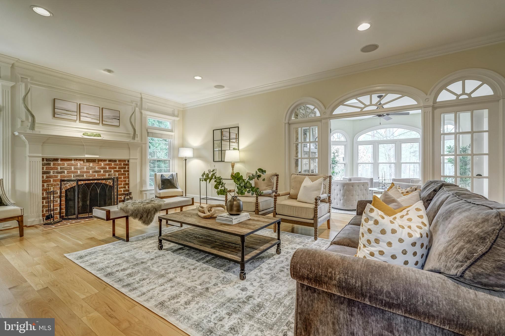 FOUNDERS BRIDGE - Residential