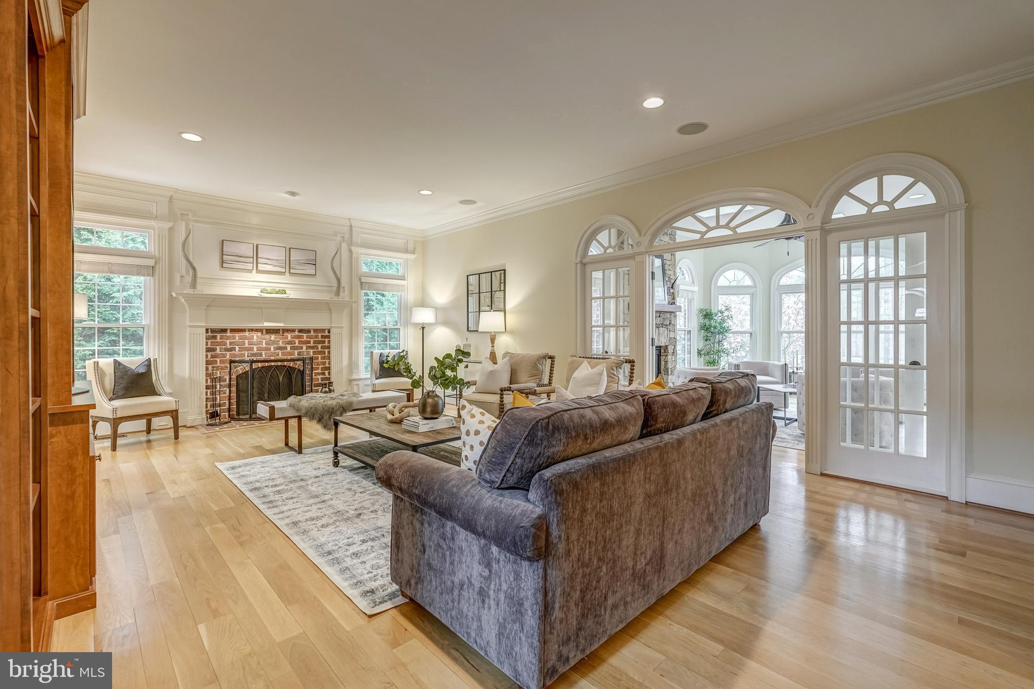 FOUNDERS BRIDGE - Residential