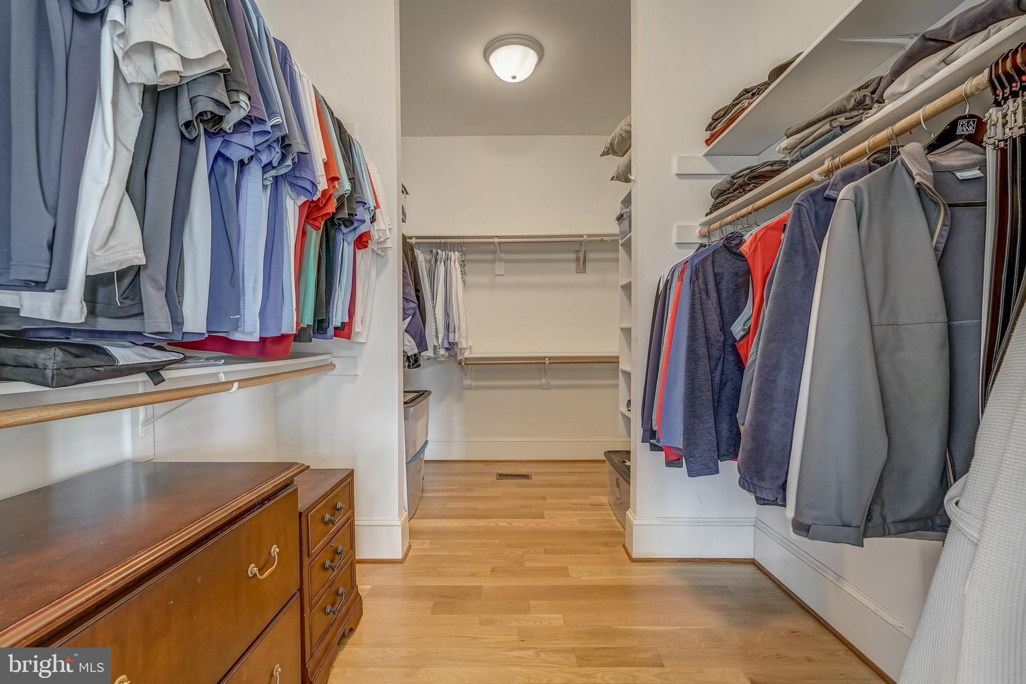 FOUNDERS BRIDGE - Residential