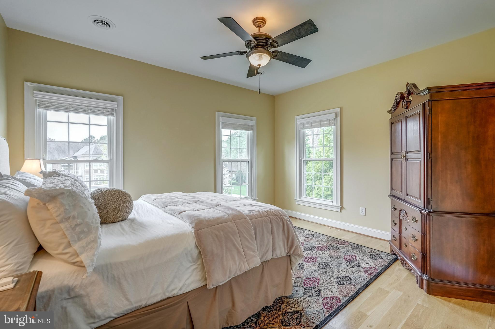 FOUNDERS BRIDGE - Residential