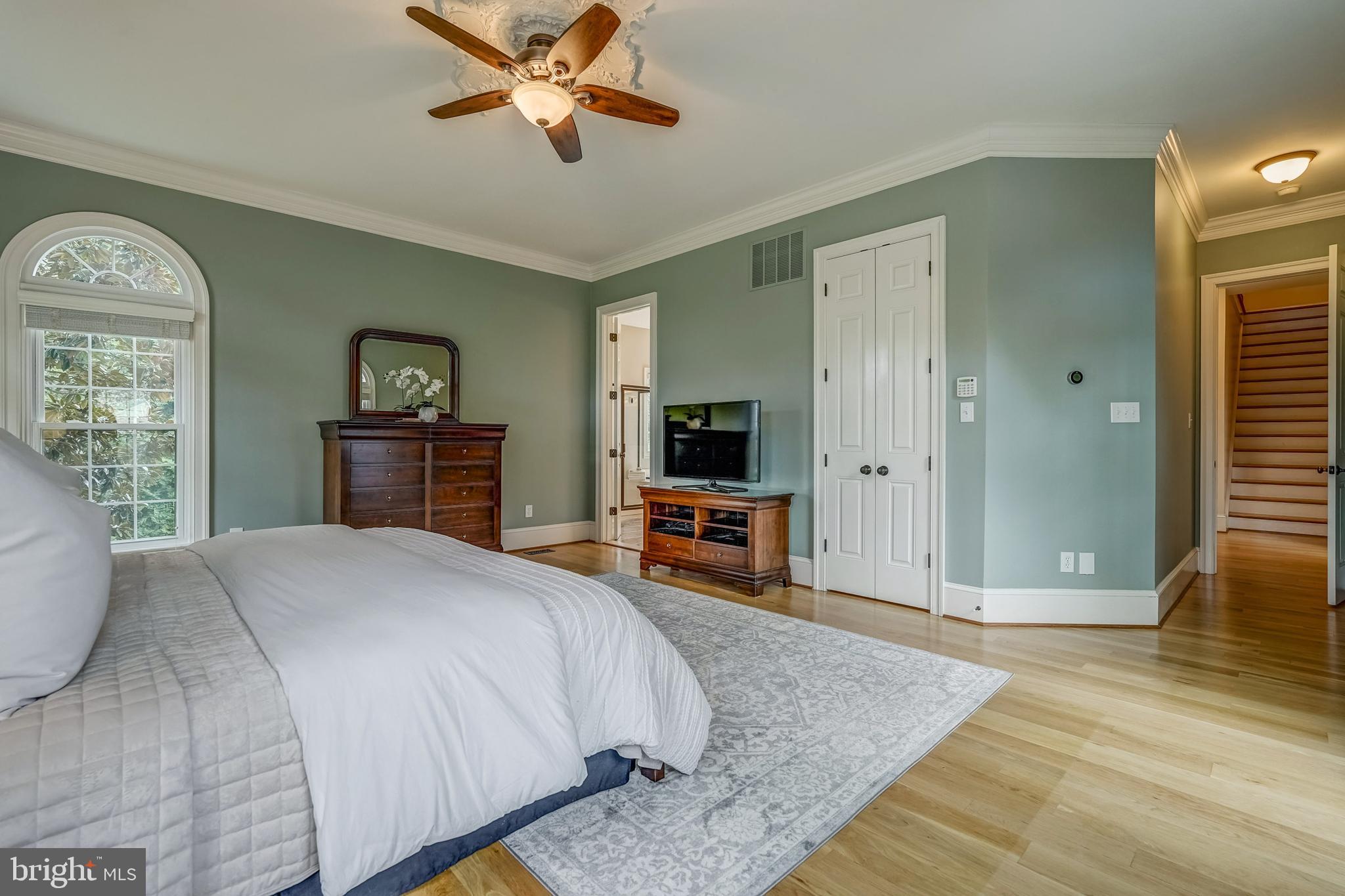 FOUNDERS BRIDGE - Residential