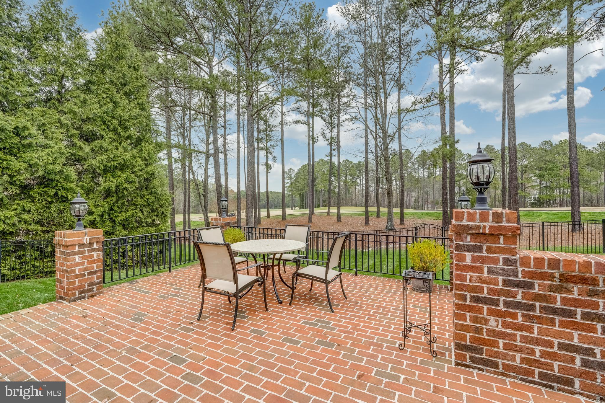 FOUNDERS BRIDGE - Residential