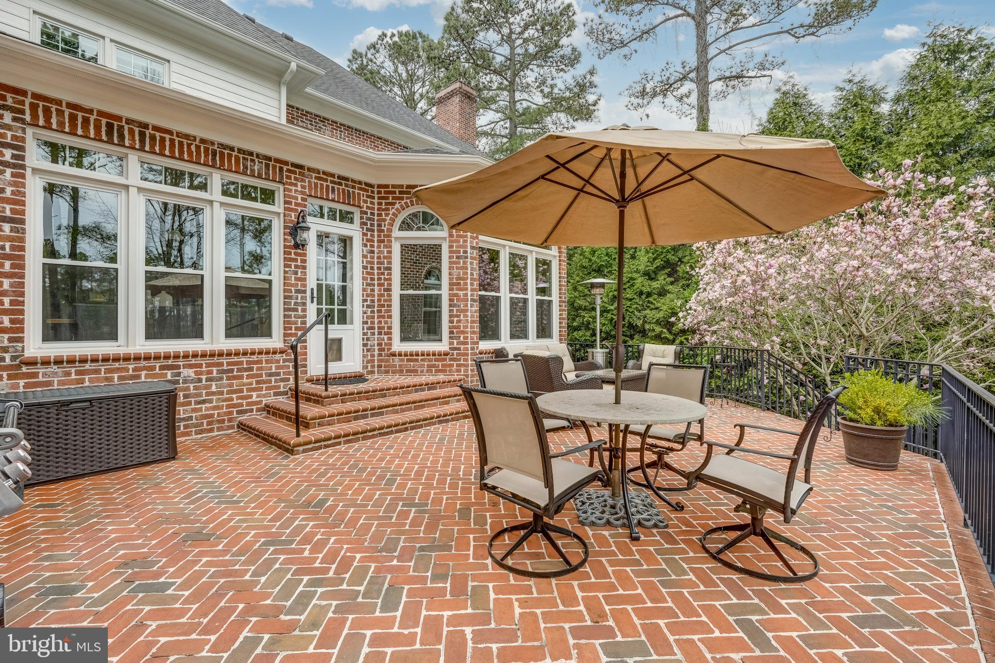 FOUNDERS BRIDGE - Residential