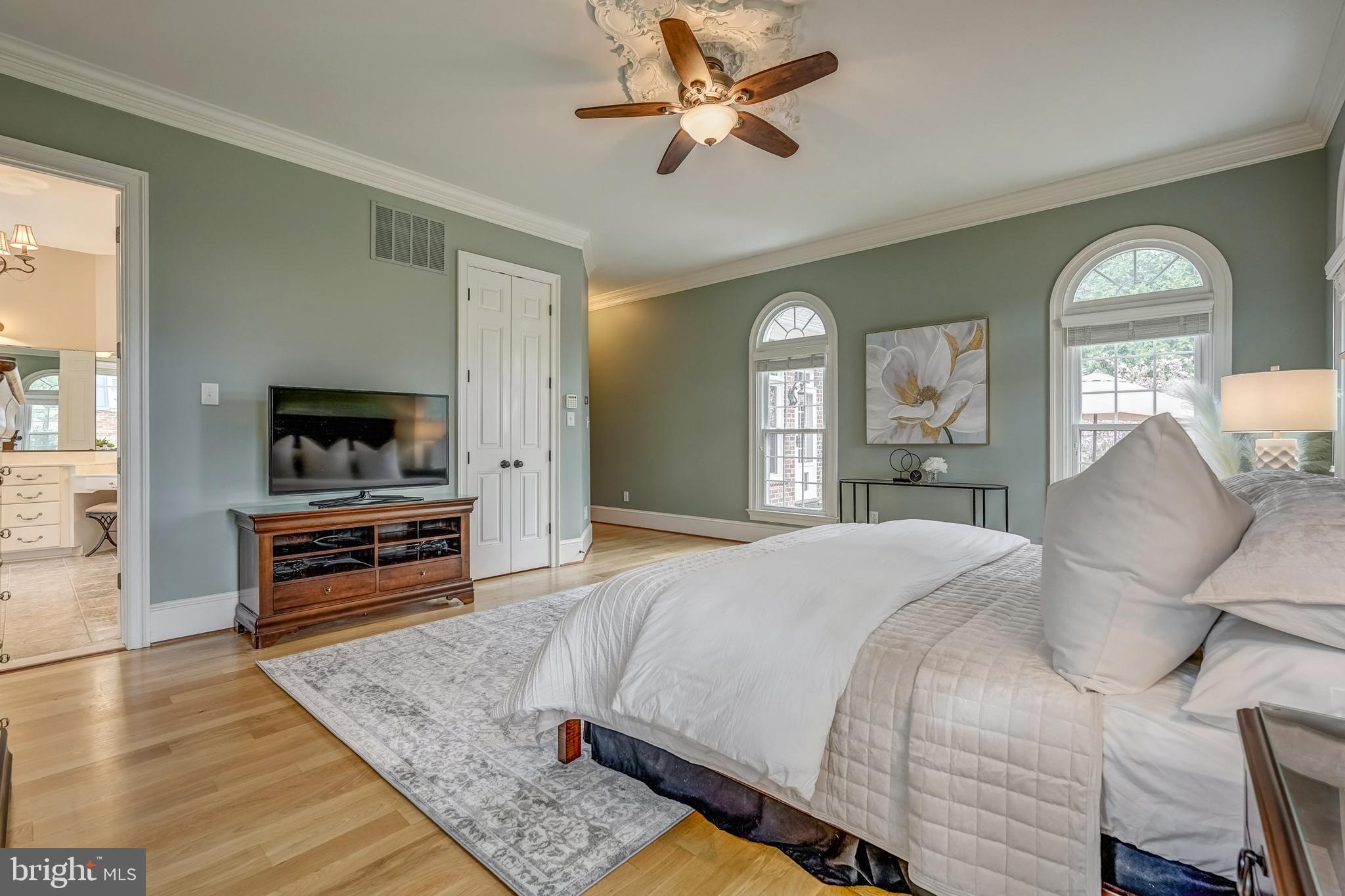 FOUNDERS BRIDGE - Residential