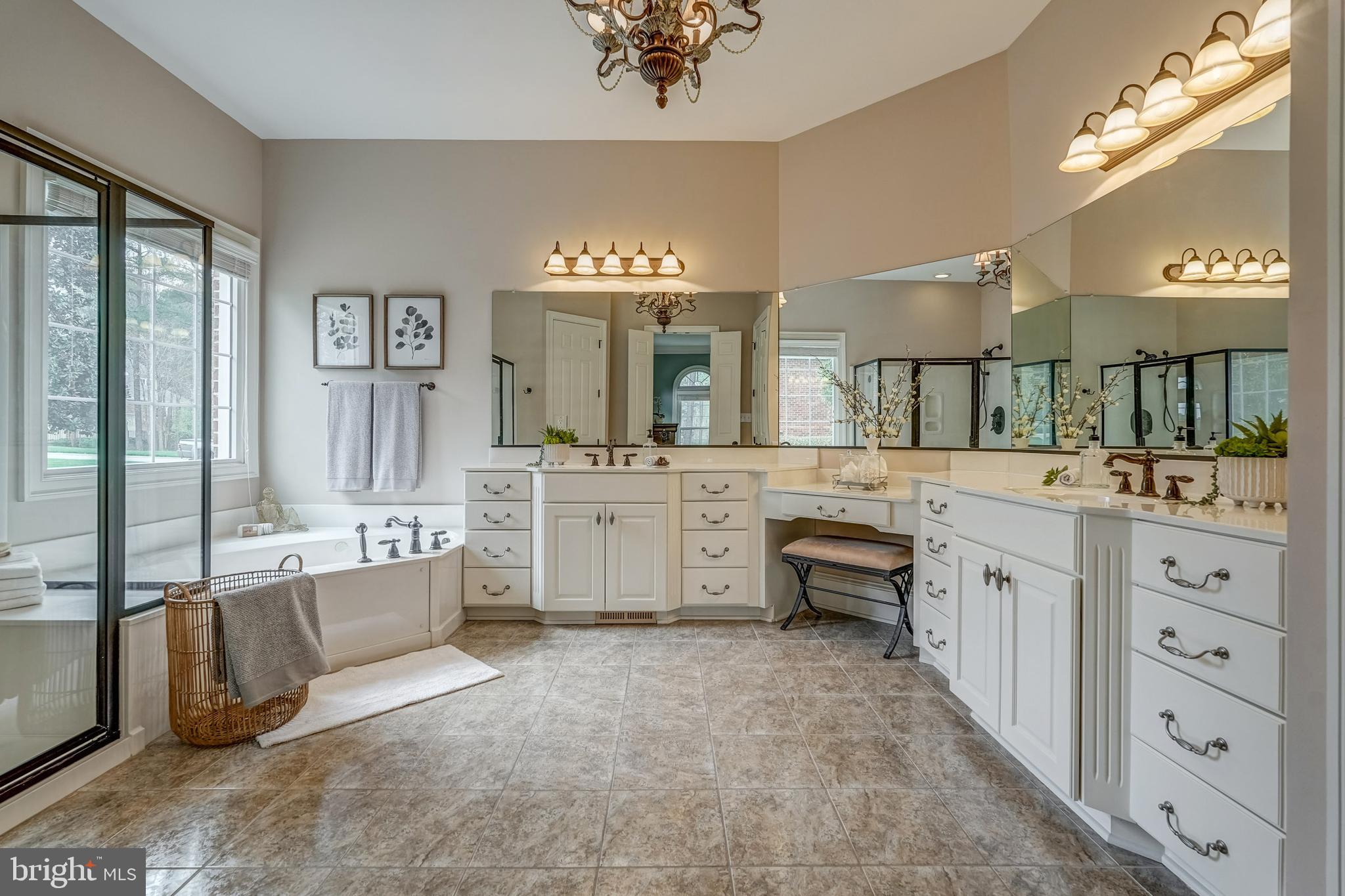 FOUNDERS BRIDGE - Residential