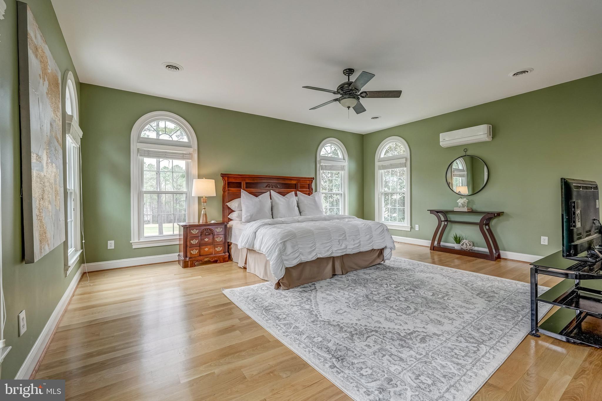 FOUNDERS BRIDGE - Residential