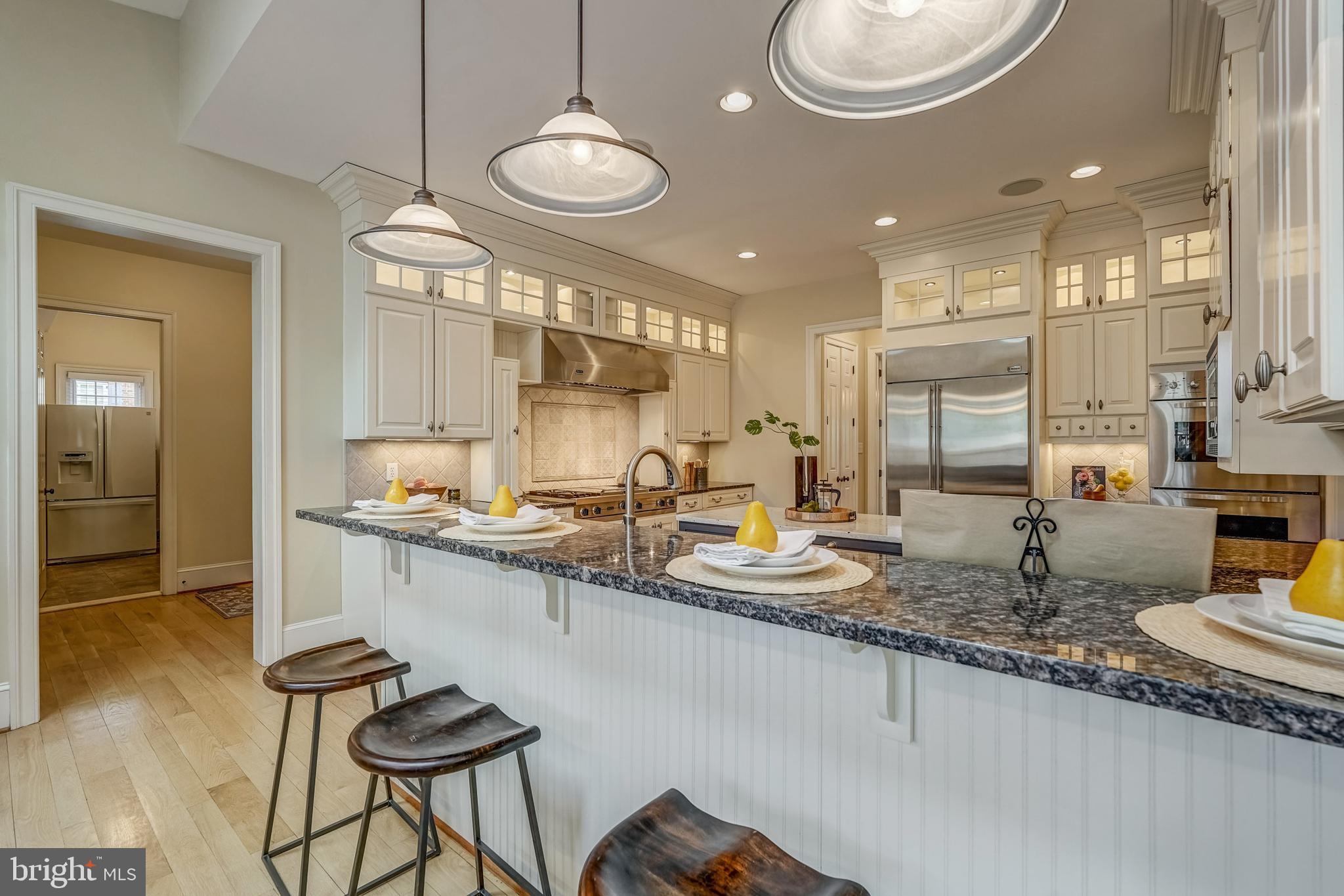 FOUNDERS BRIDGE - Residential