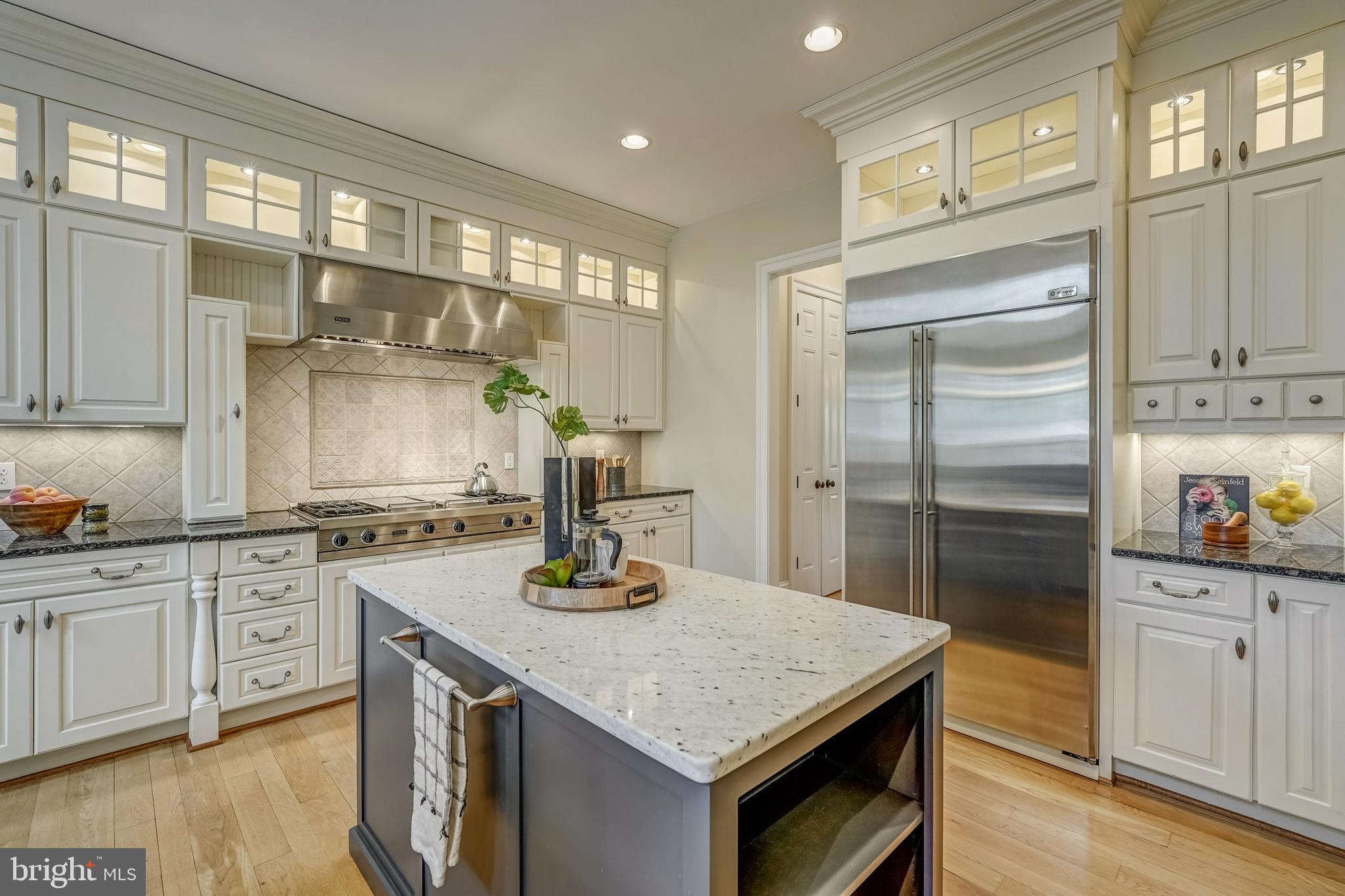 FOUNDERS BRIDGE - Residential