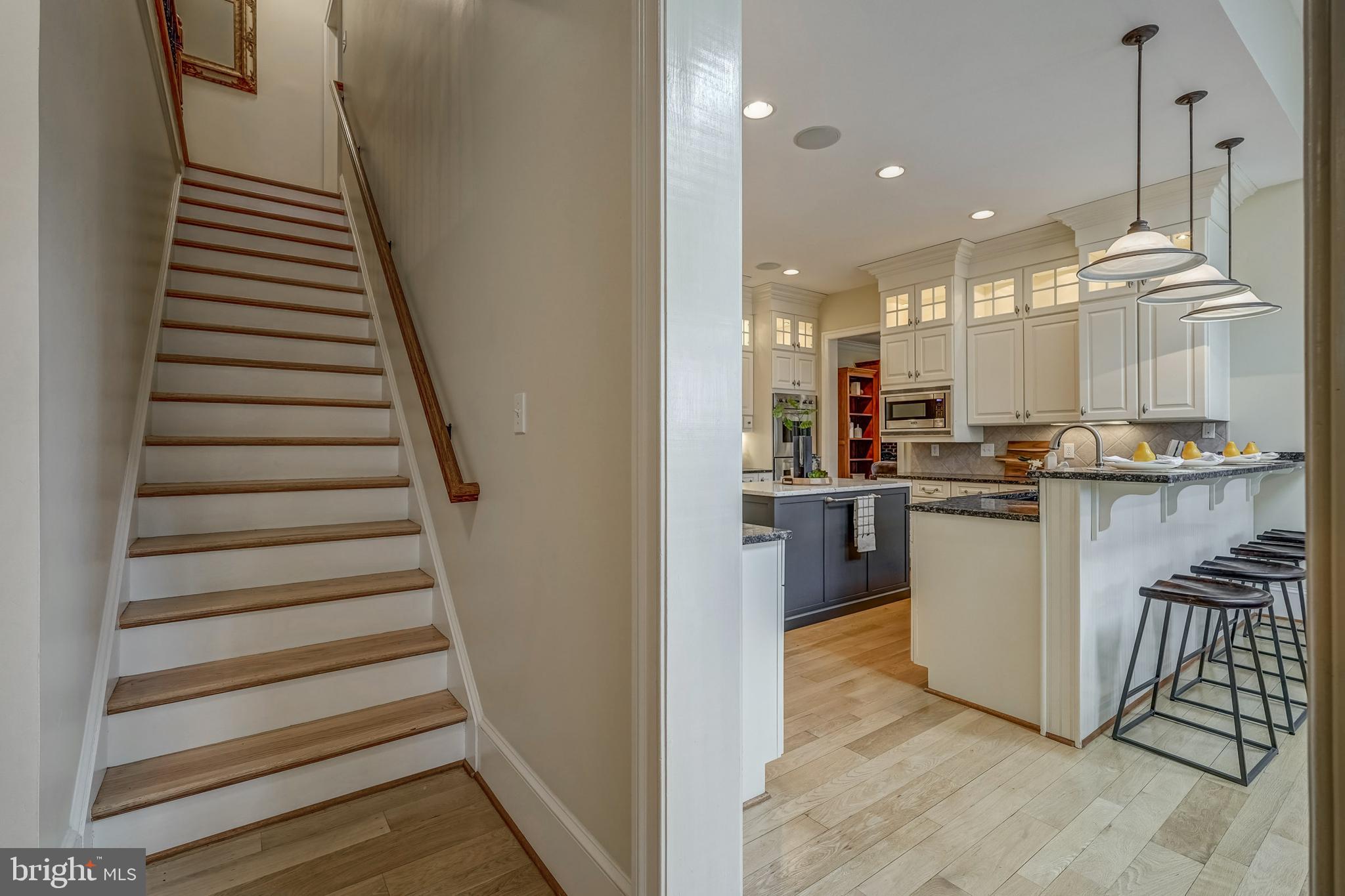 FOUNDERS BRIDGE - Residential