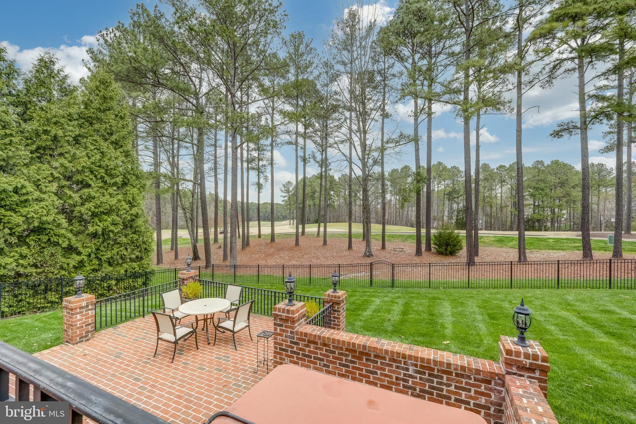 FOUNDERS BRIDGE - Residential