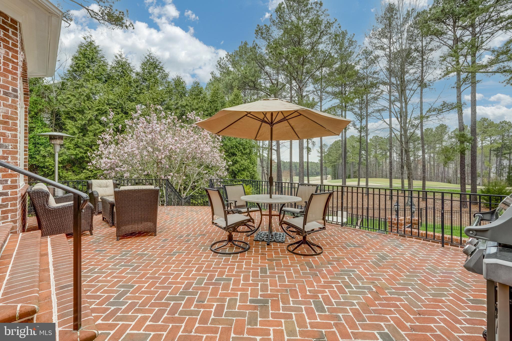 FOUNDERS BRIDGE - Residential