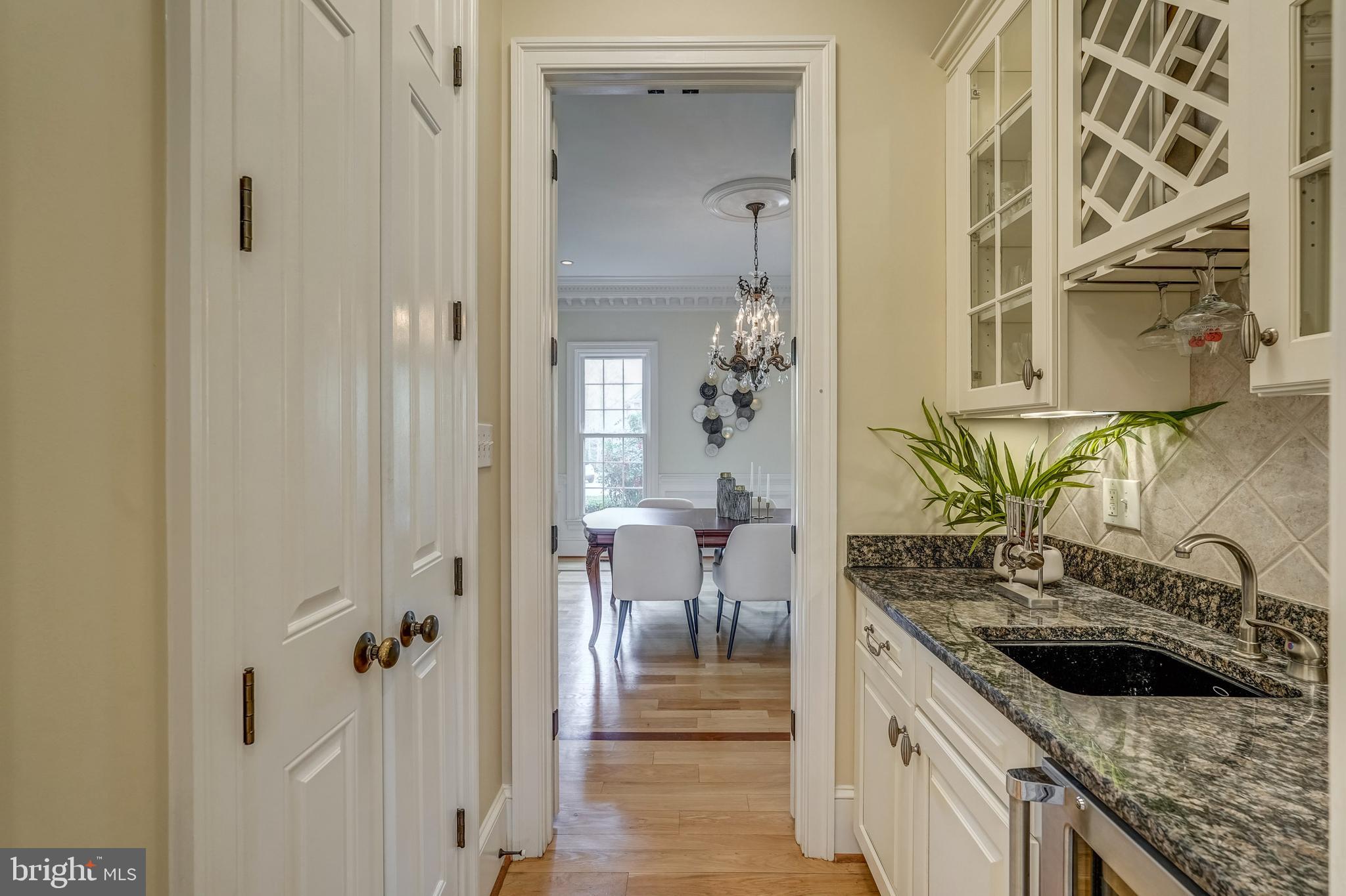 FOUNDERS BRIDGE - Residential