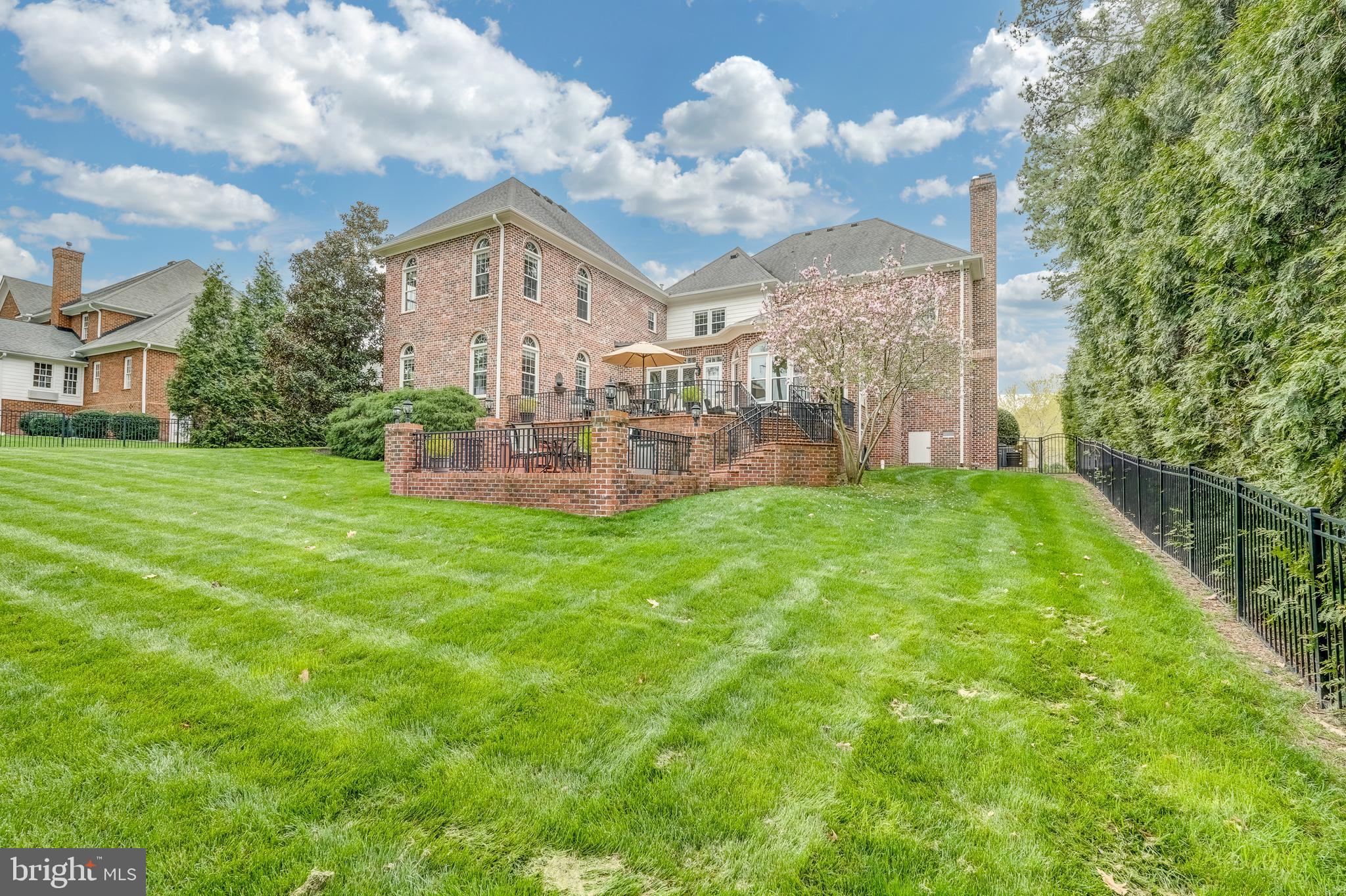 FOUNDERS BRIDGE - Residential