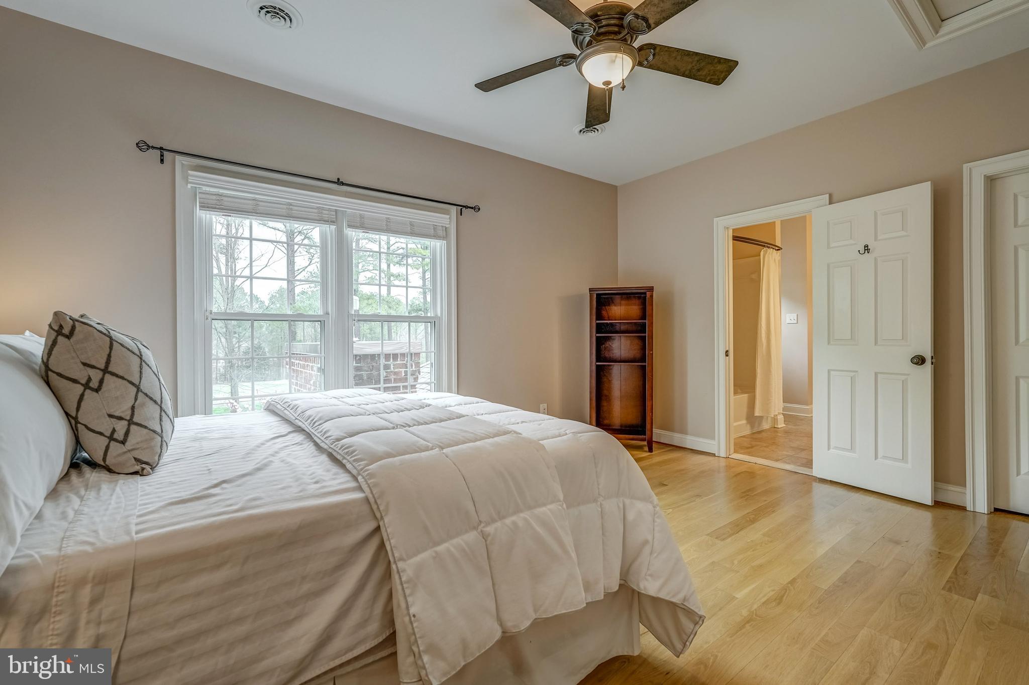 FOUNDERS BRIDGE - Residential