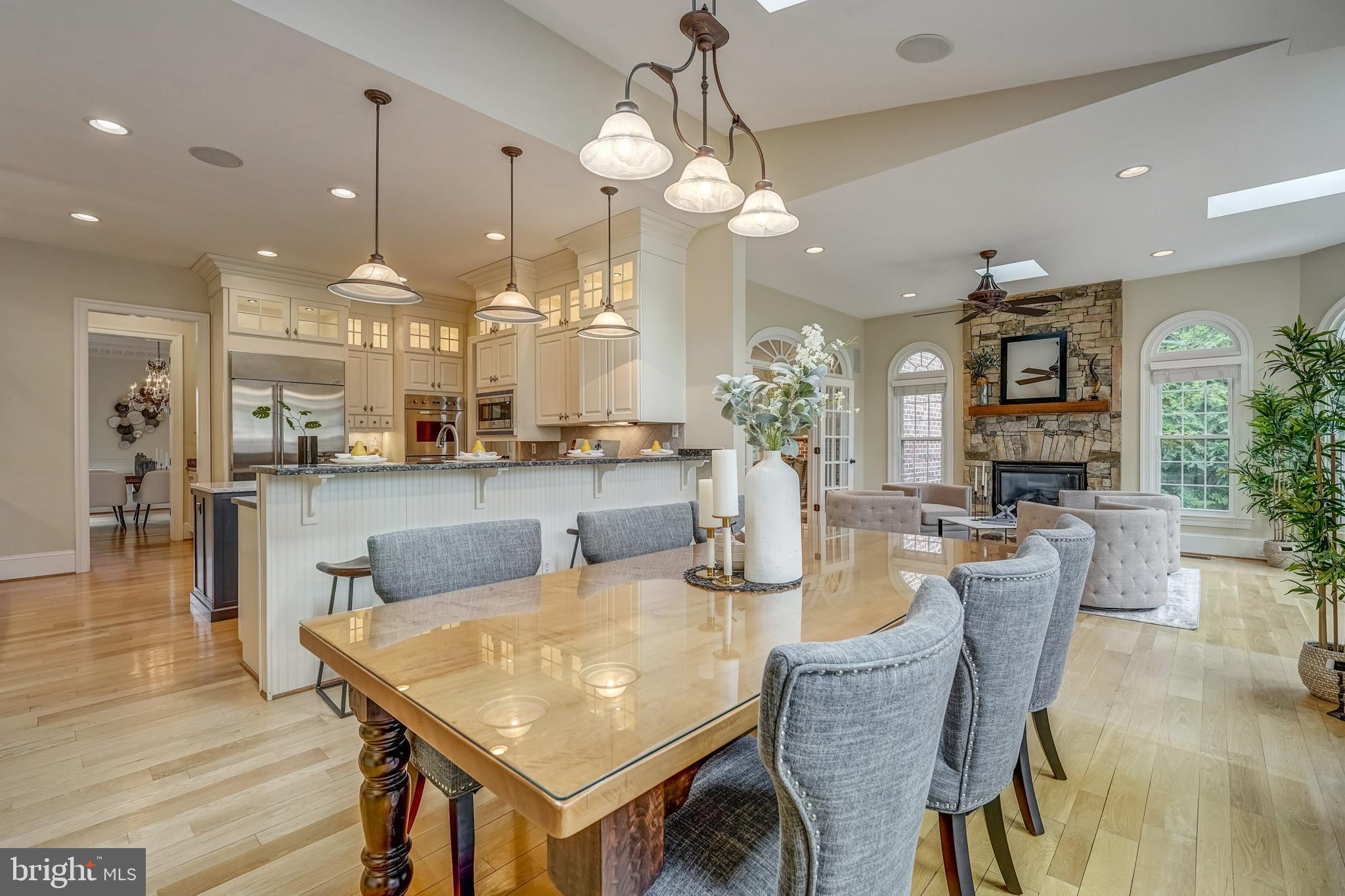 FOUNDERS BRIDGE - Residential