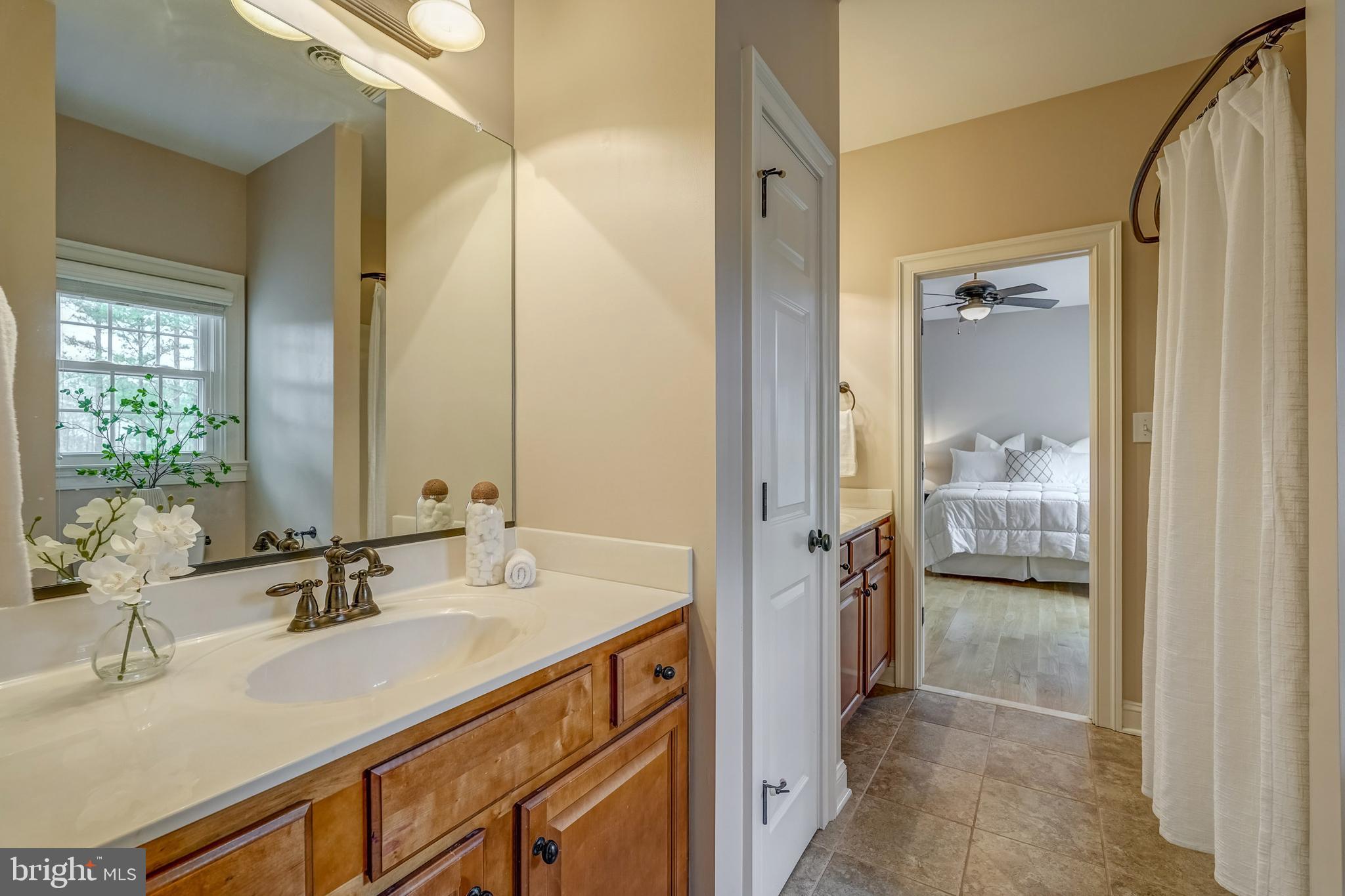 FOUNDERS BRIDGE - Residential