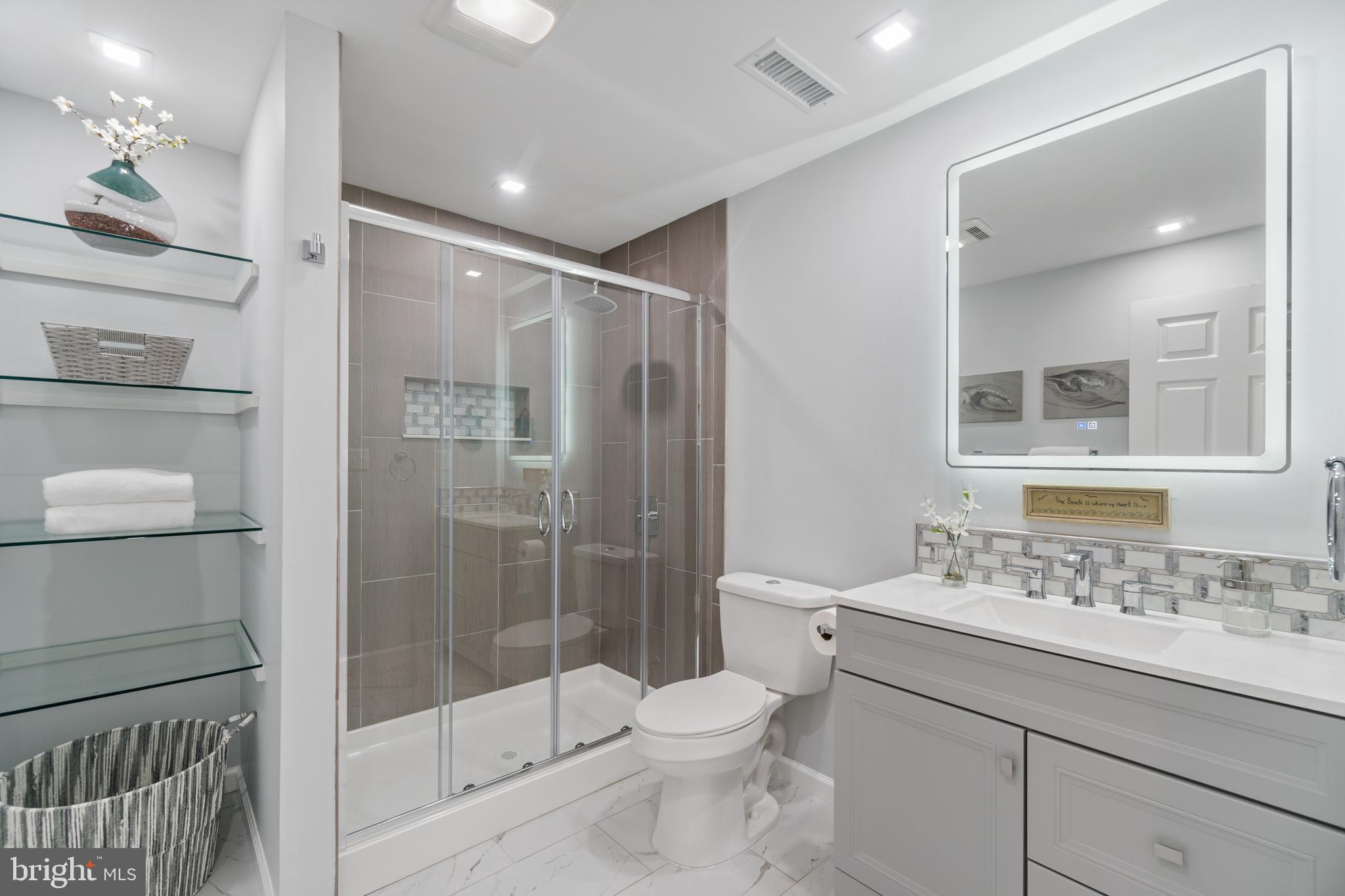 EASTPORT - Residential