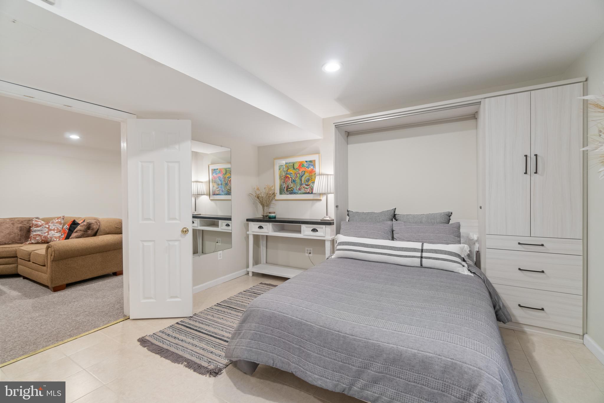 EASTPORT - Residential