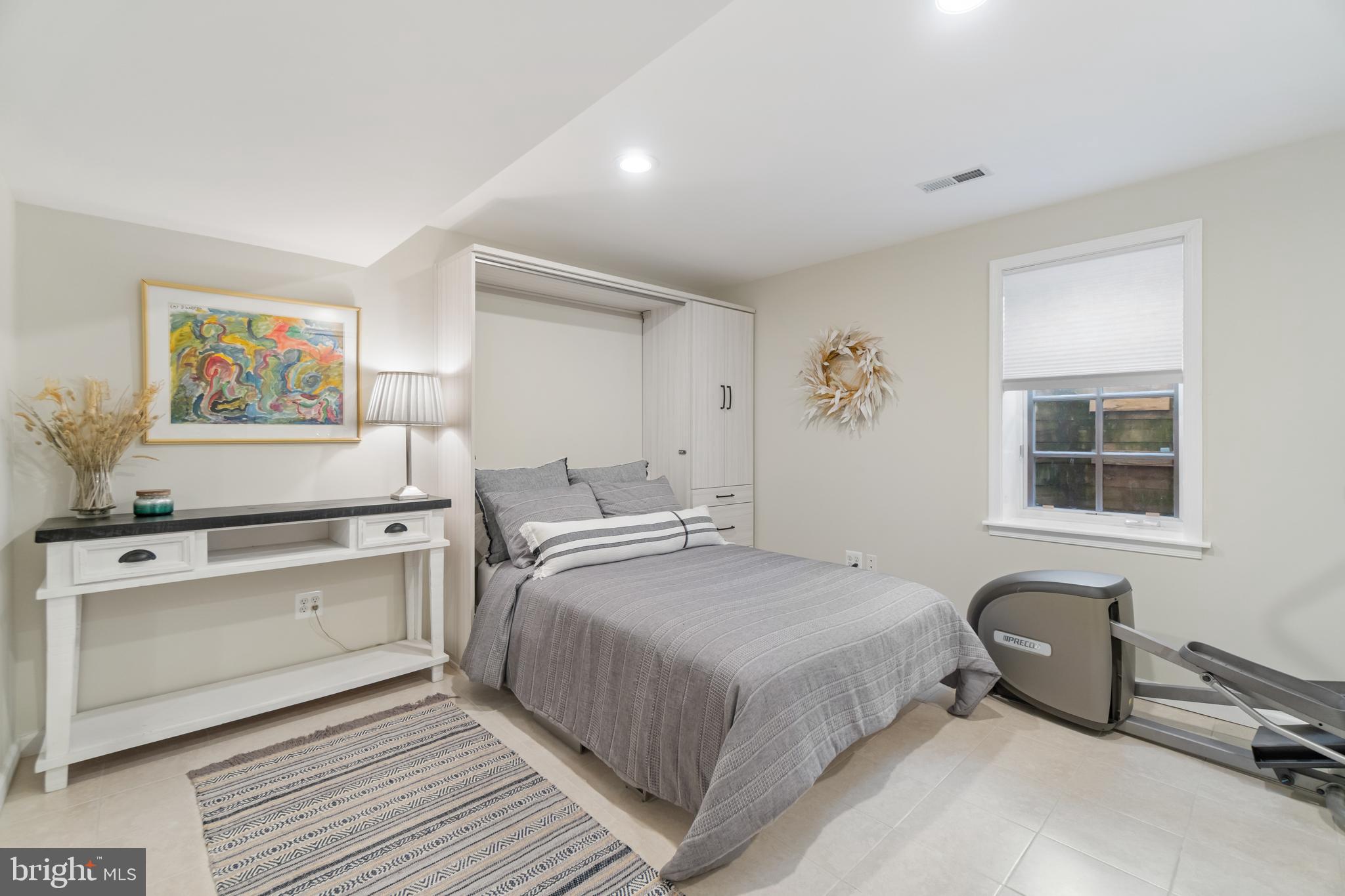 EASTPORT - Residential