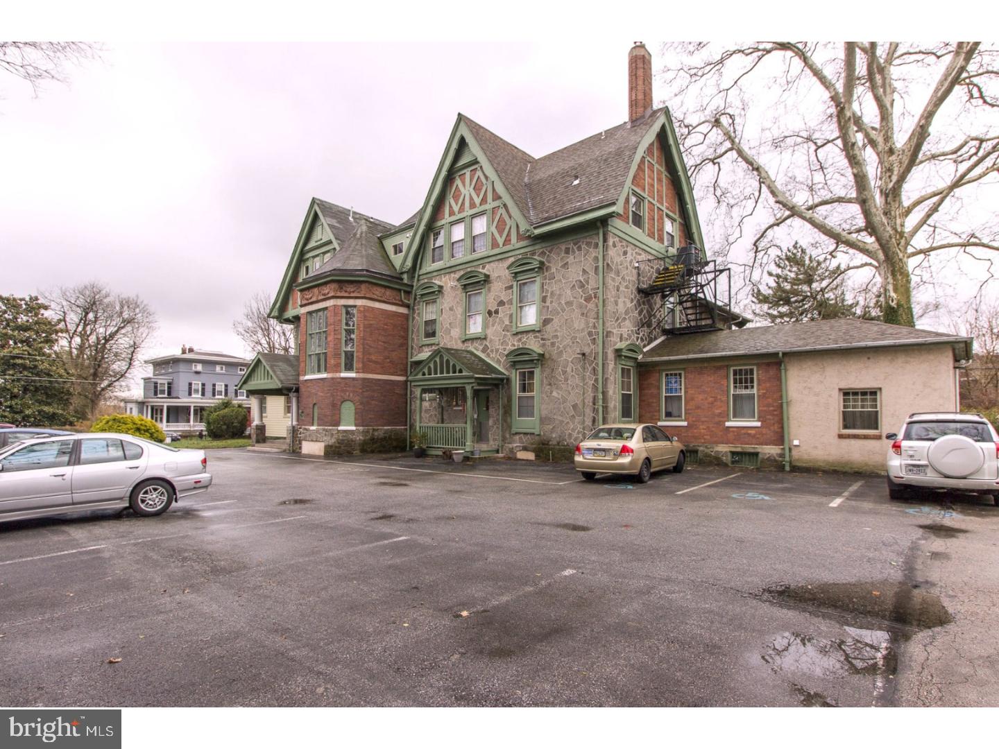 MORTON - Commercial Sale