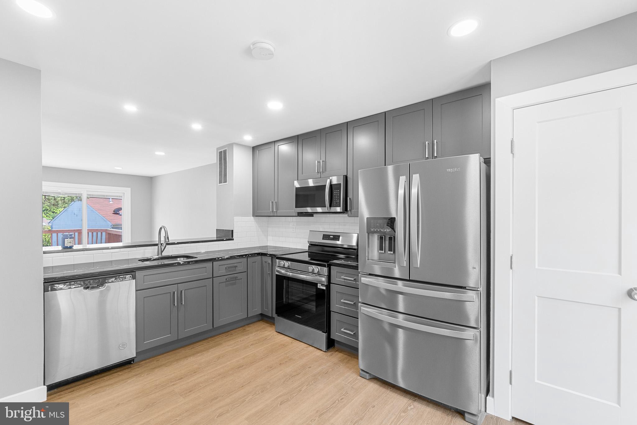 11409 BERLAND PLACE