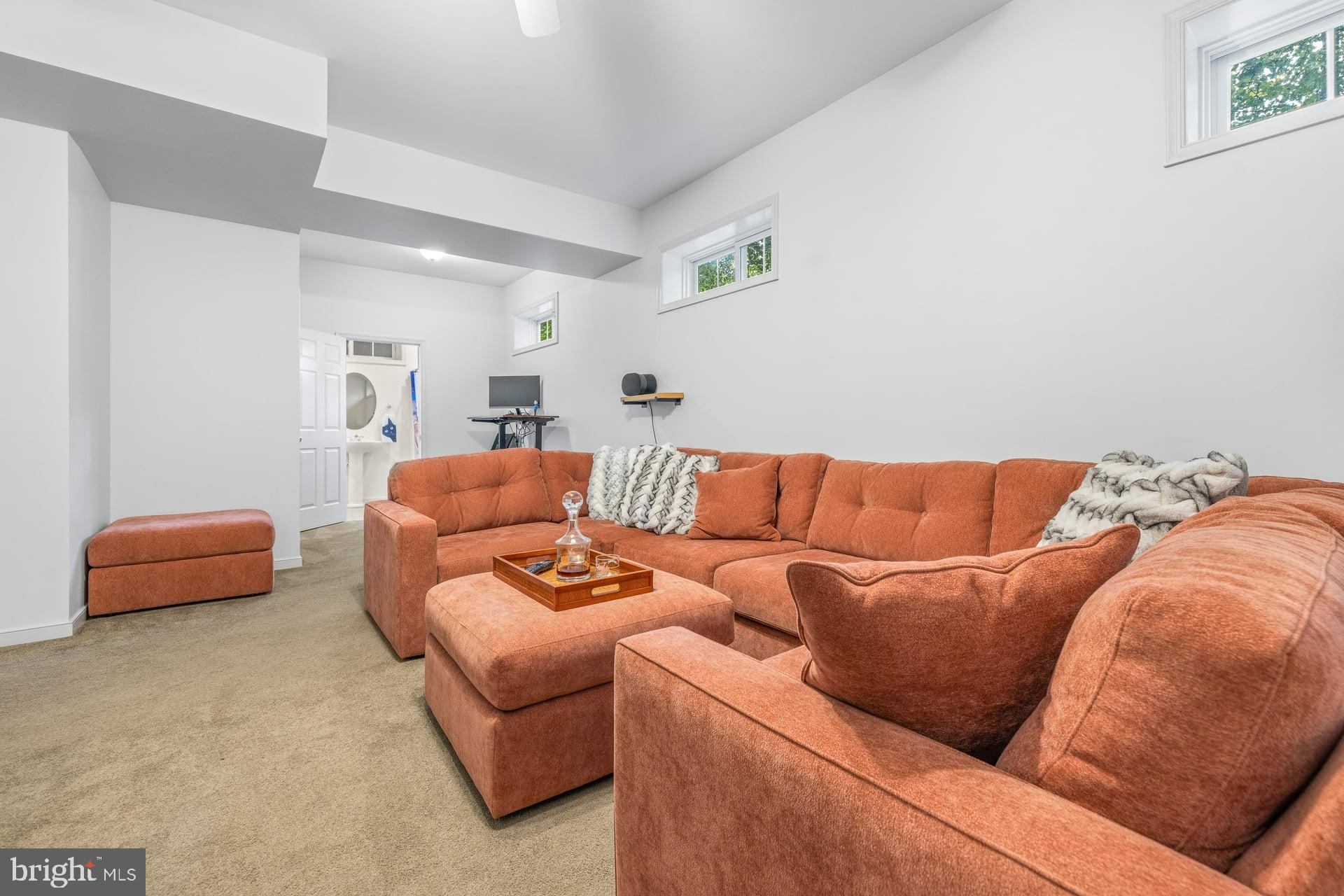 LAKE MONTICELLO - Residential