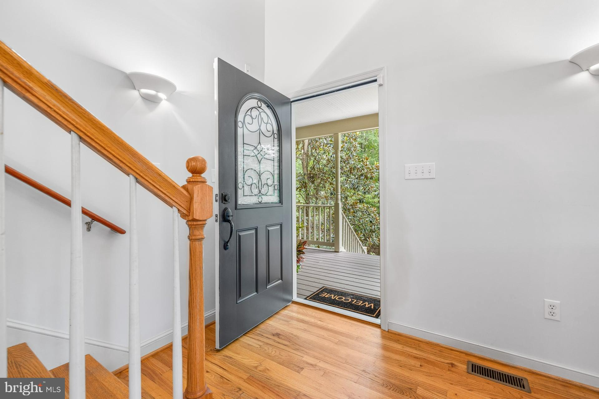 LAKE MONTICELLO - Residential