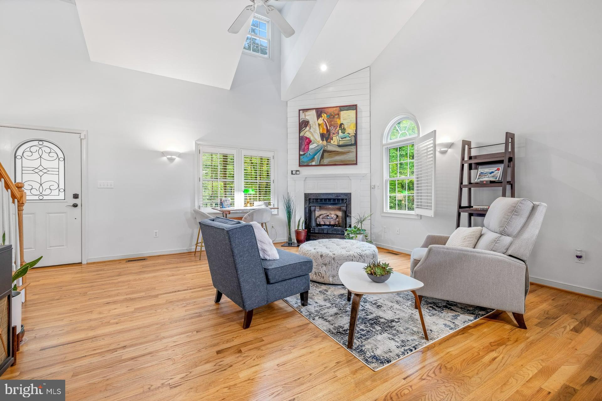 LAKE MONTICELLO - Residential