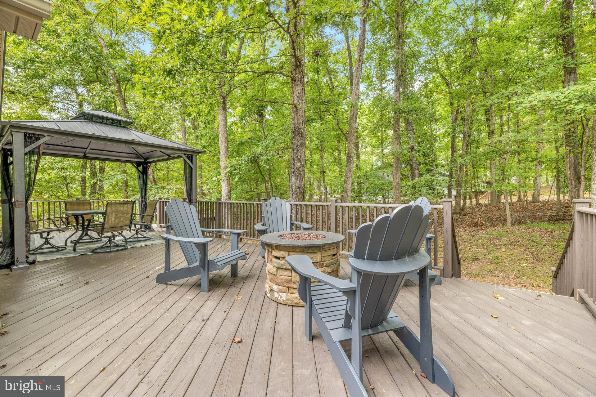 LAKE MONTICELLO - Residential