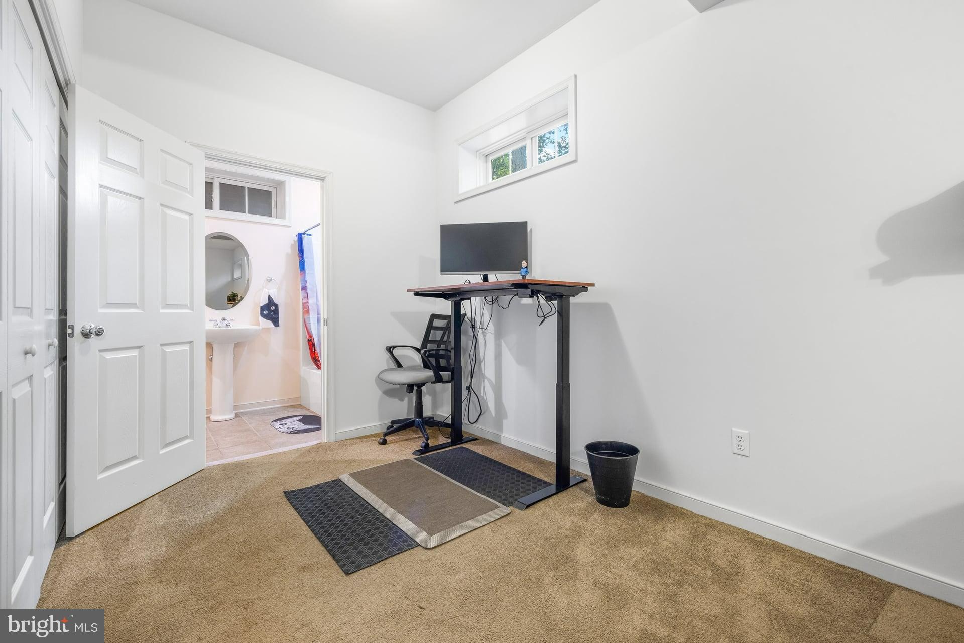 LAKE MONTICELLO - Residential