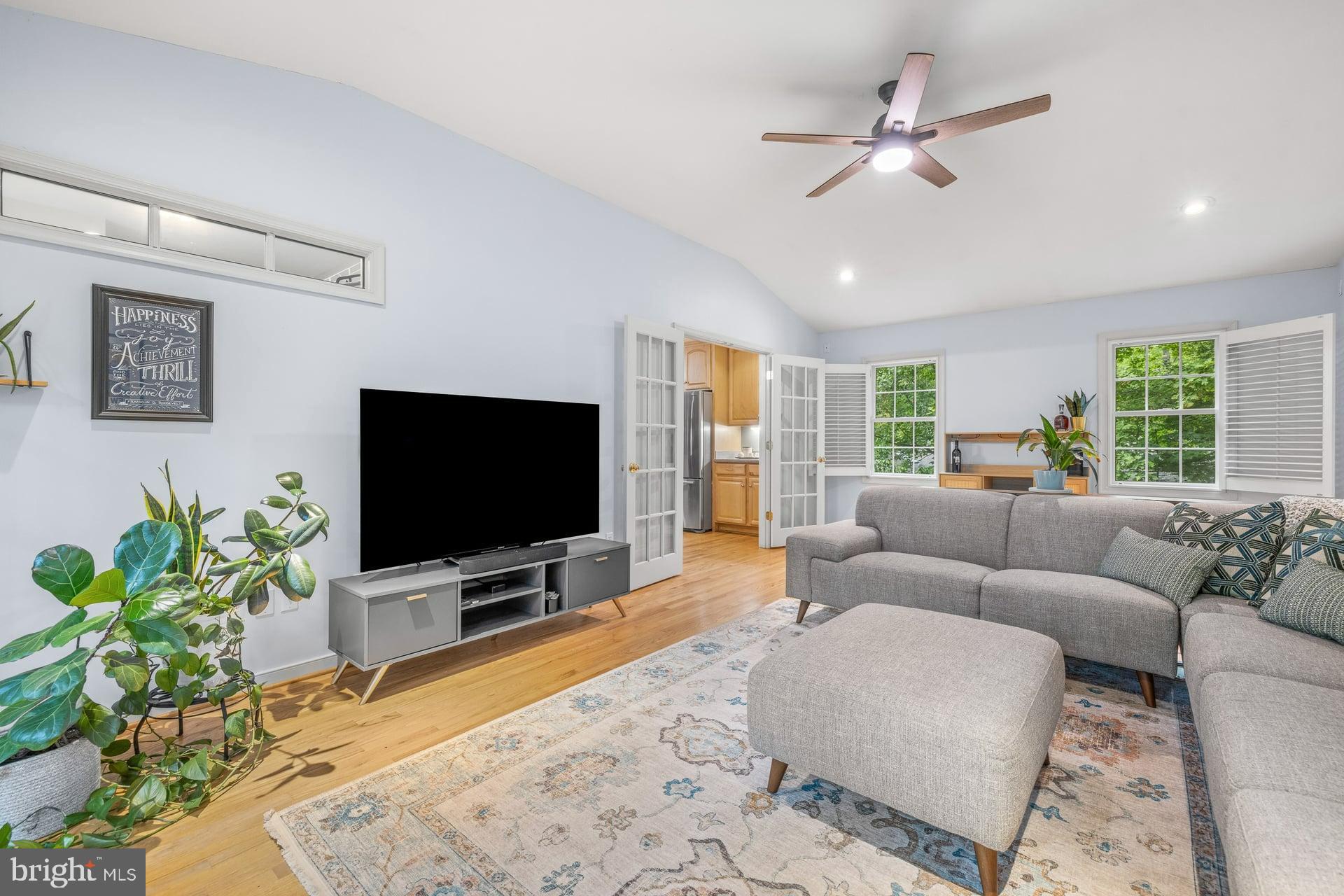 LAKE MONTICELLO - Residential