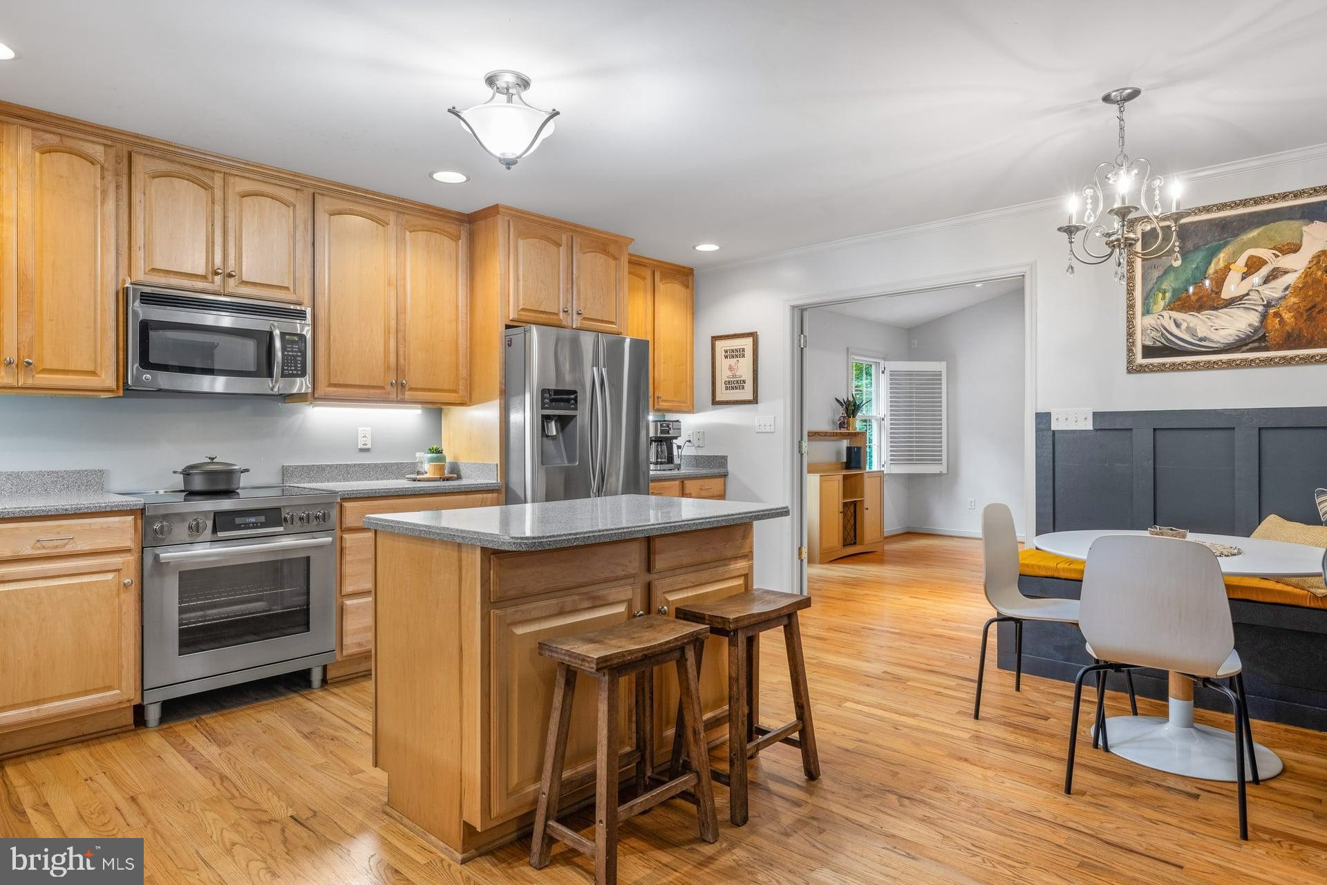 LAKE MONTICELLO - Residential