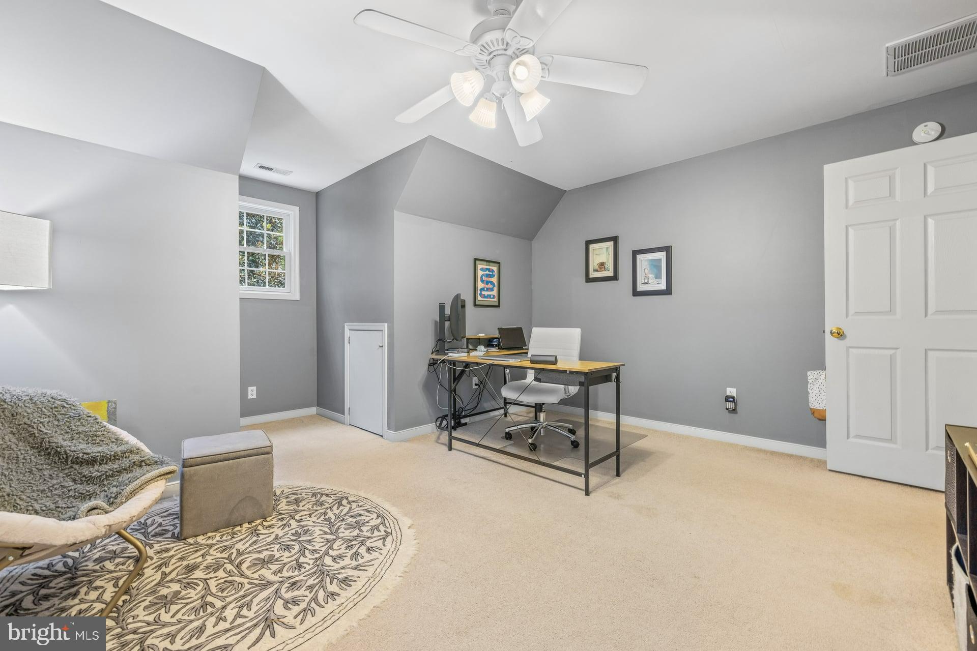 LAKE MONTICELLO - Residential