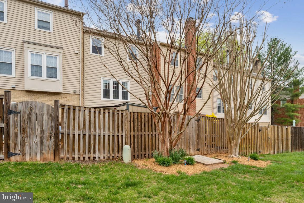 LAKEPOINTE - Residential Lease