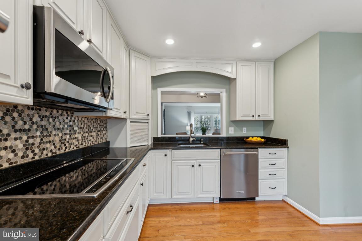 LAKEPOINTE - Residential Lease