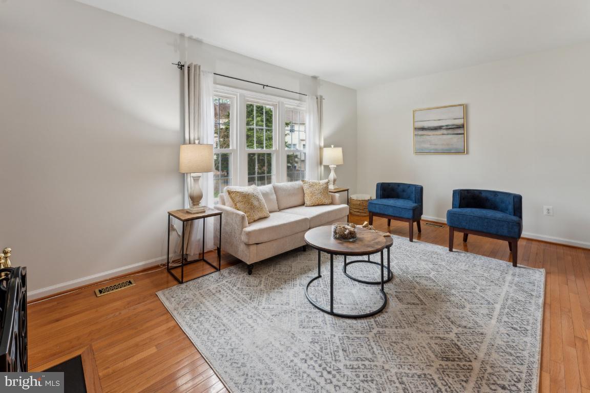 LAKEPOINTE - Residential Lease