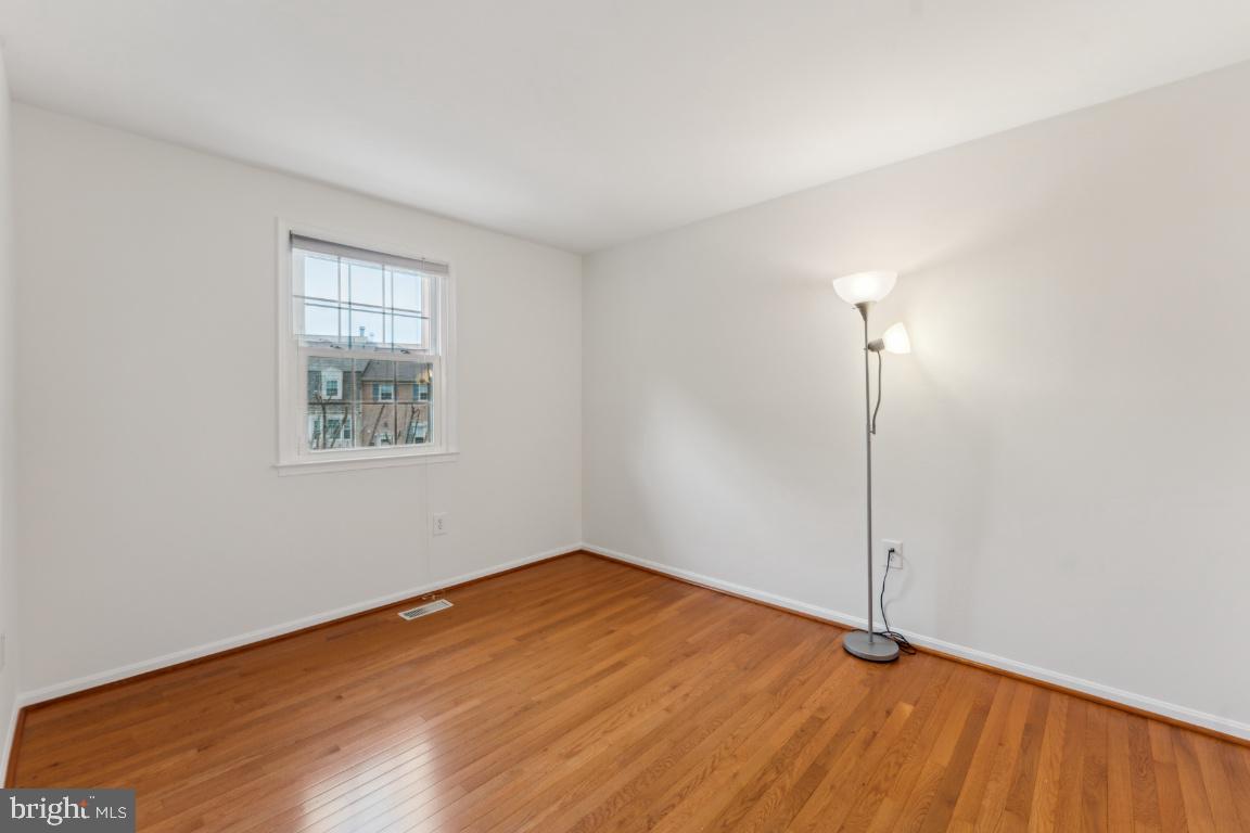 LAKEPOINTE - Residential Lease