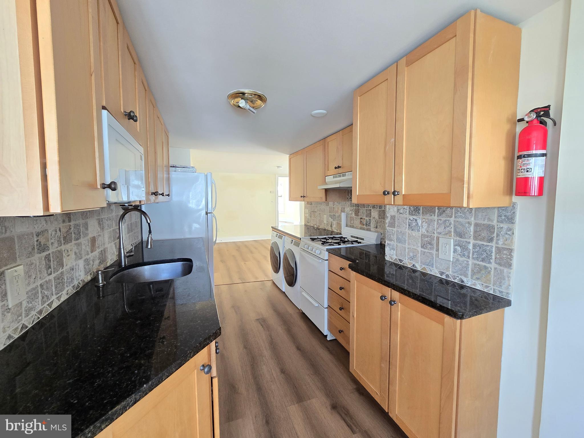 UNION SQUARE - Residential Income