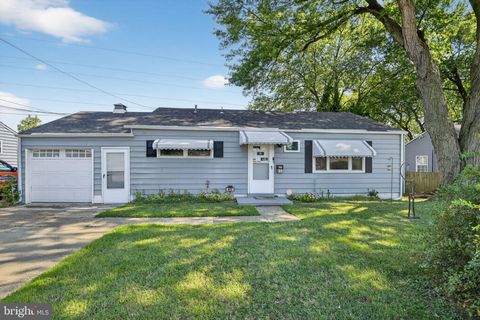 Photo of 615 Moores Lane, NEW CASTLE, DE 19720 (MLS # DENC2089396)
